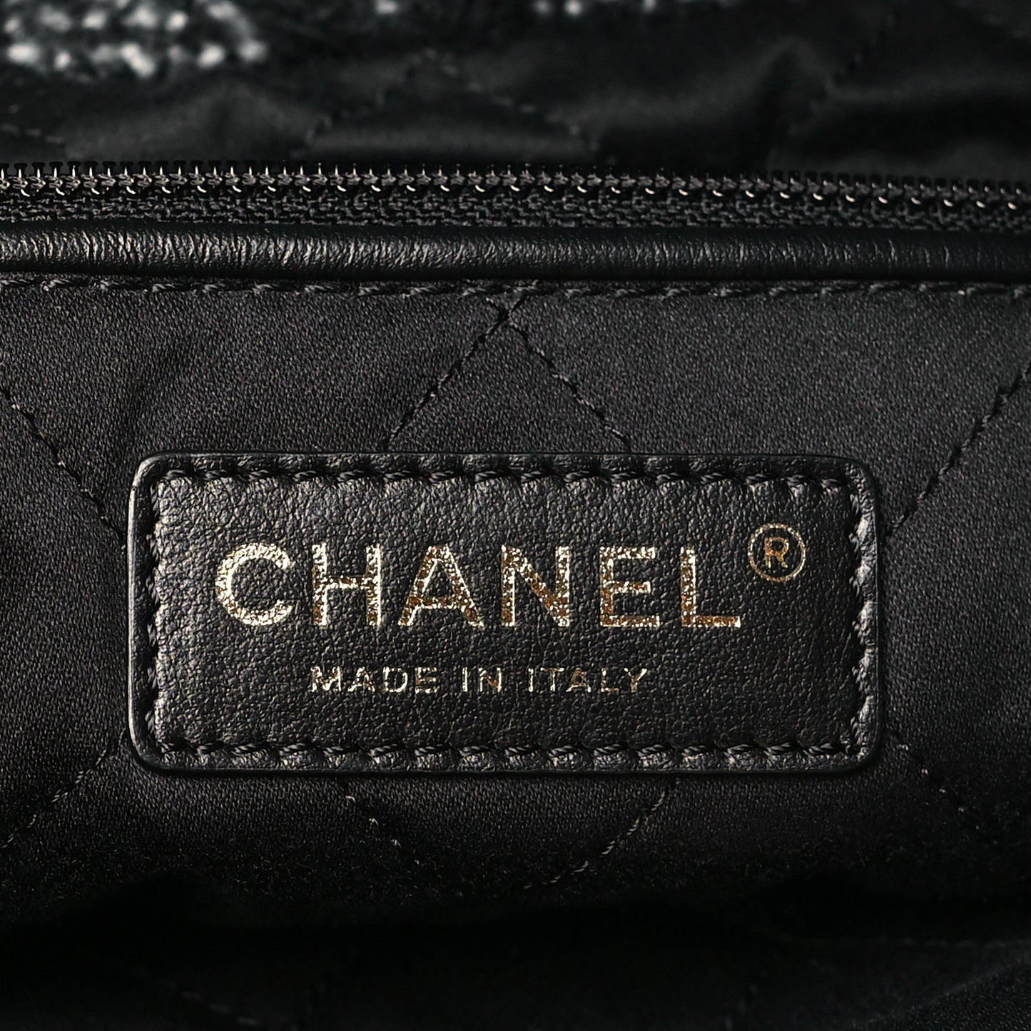 Tweed Quilted Chanel 22 Black Ecru