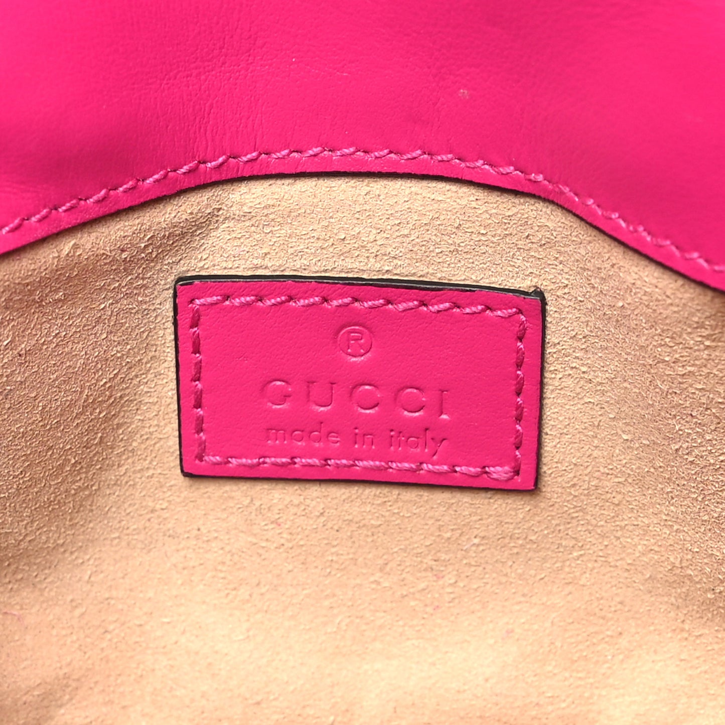 Calfskin Matelasse Monochrome GG Marmont Chain Belt Bag Classic Fuxia