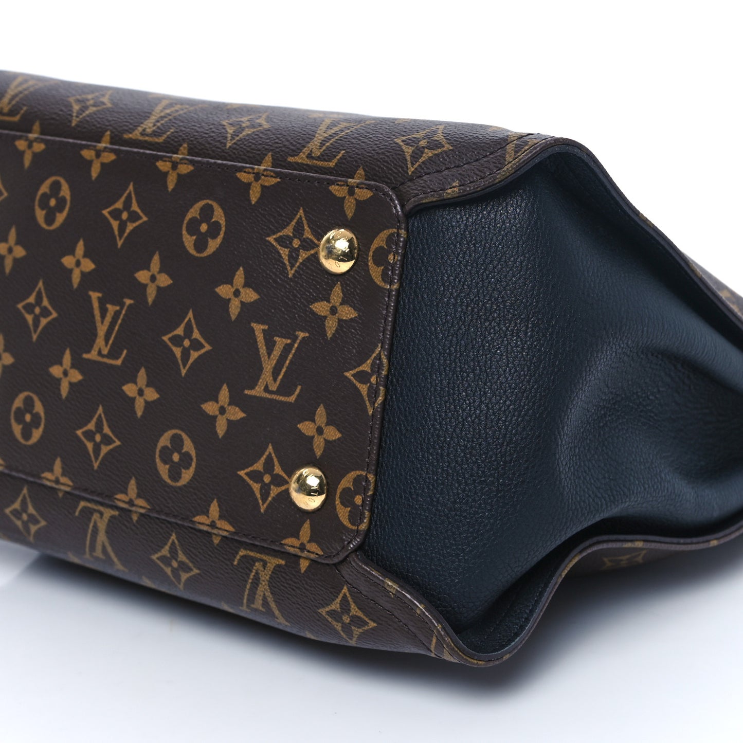Monogram Gaia Black