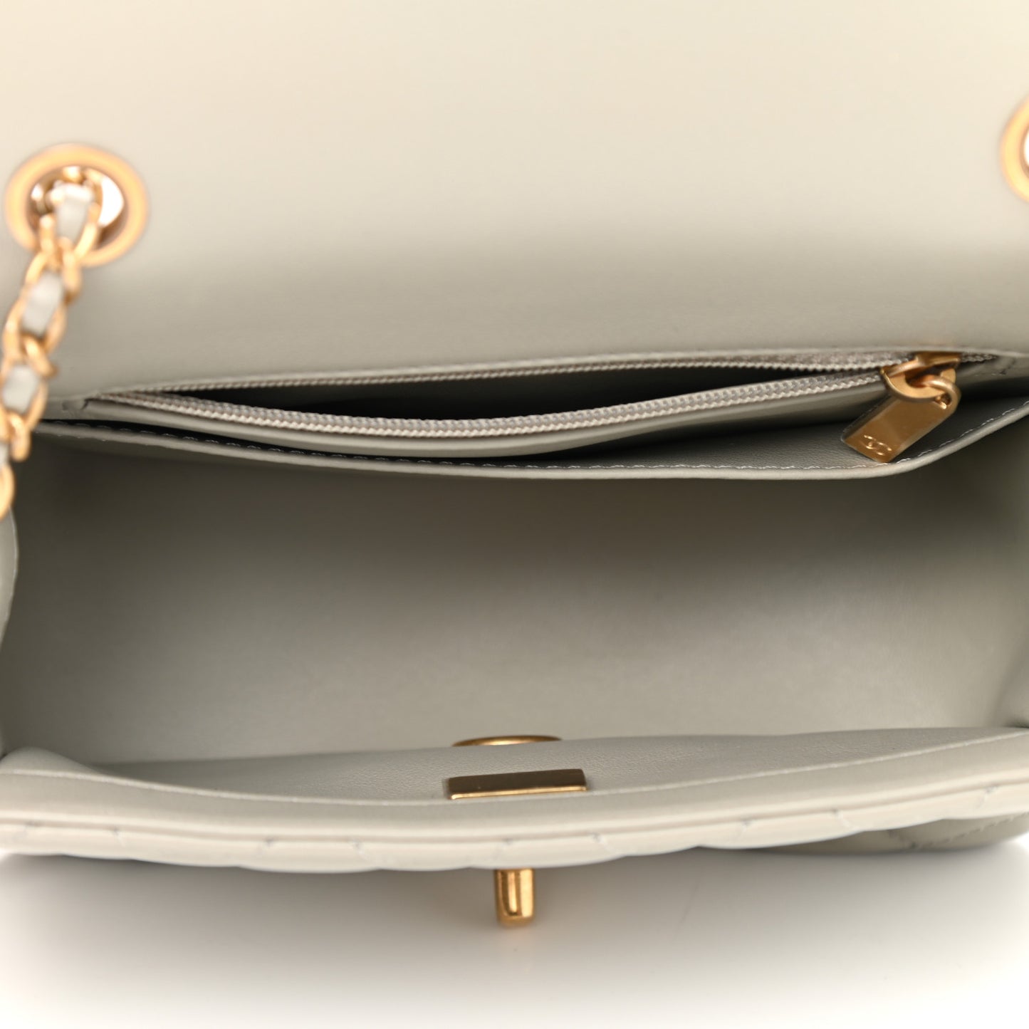 Lambskin Quilted Mini Pearl Crush Flap Light Grey