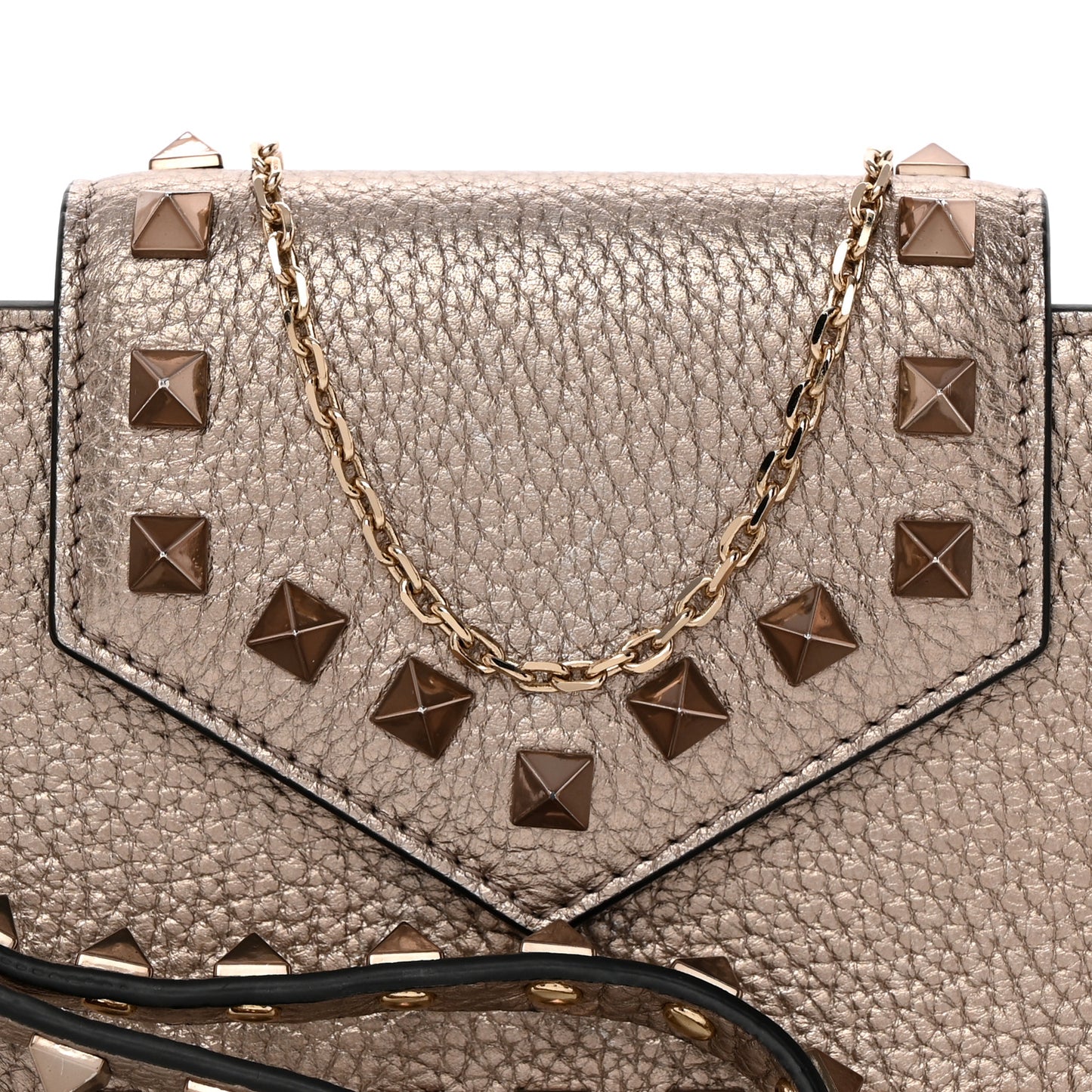 Metallic Pebbled Calfskin Rockstud Phone Case With Chain Sasso