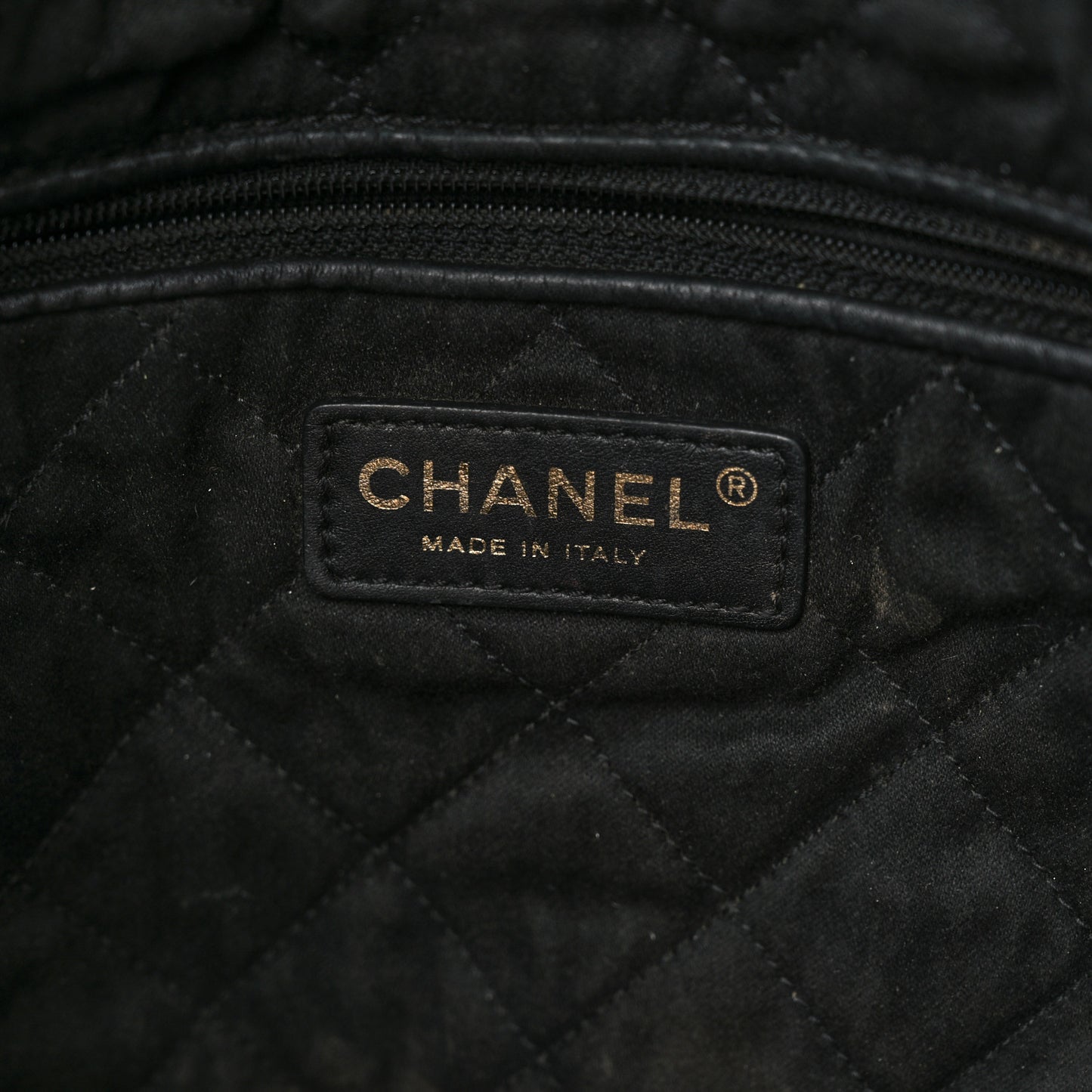 Shiny Calfskin Quilted Small Chanel 22 Black