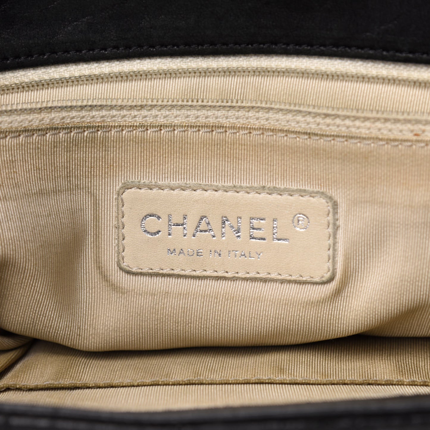 Washed Lambskin Quilted Maxi Chain Around Flap Black