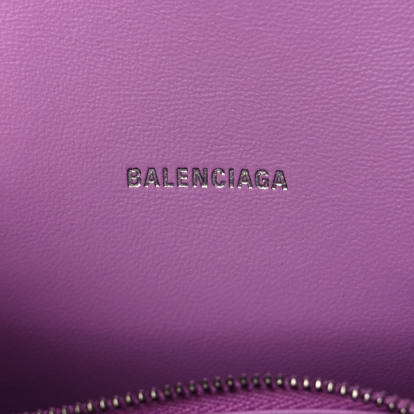 Grained Calfskin Tonal B Hourglass Chain Cardholder Lilac