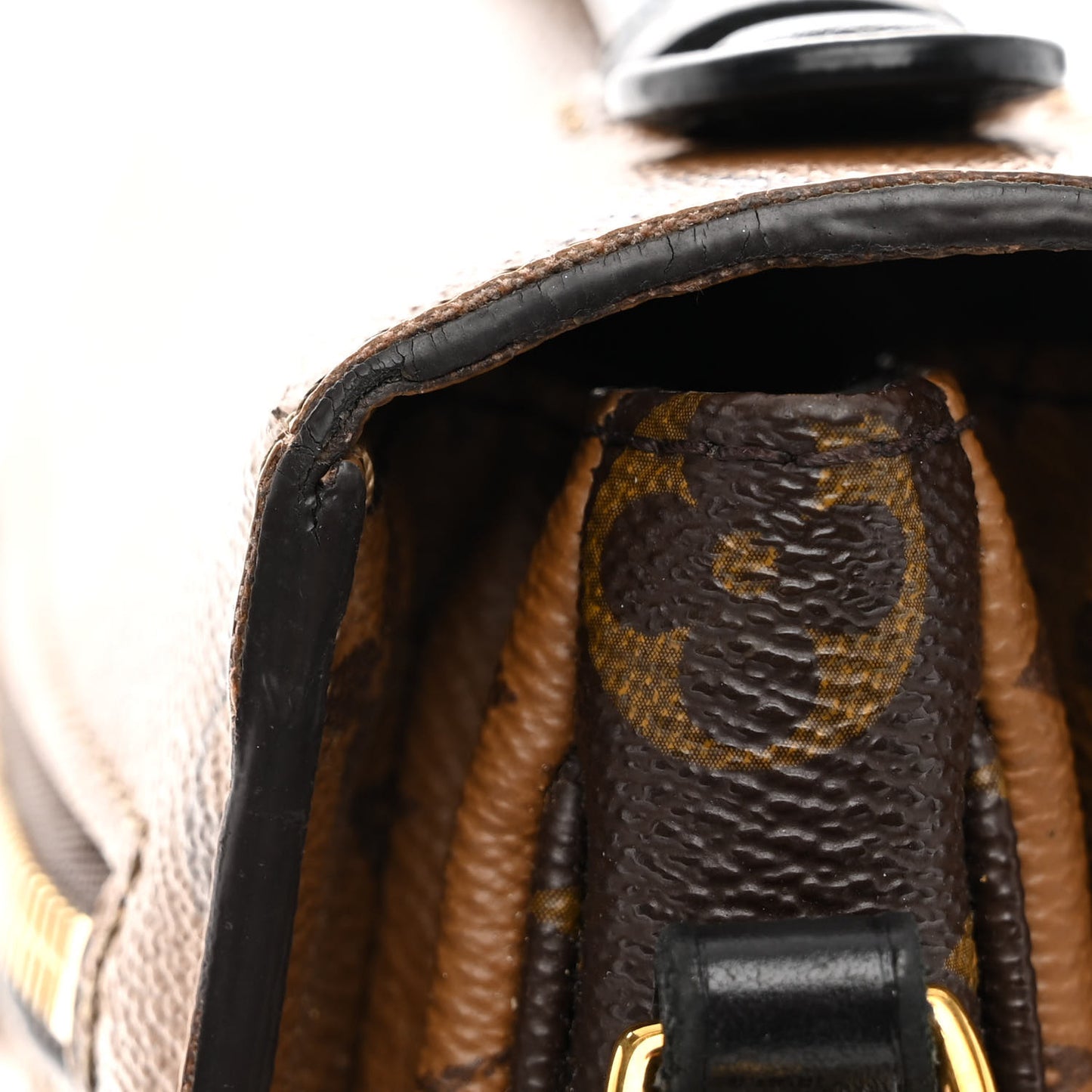 Reverse Monogram Pochette Metis