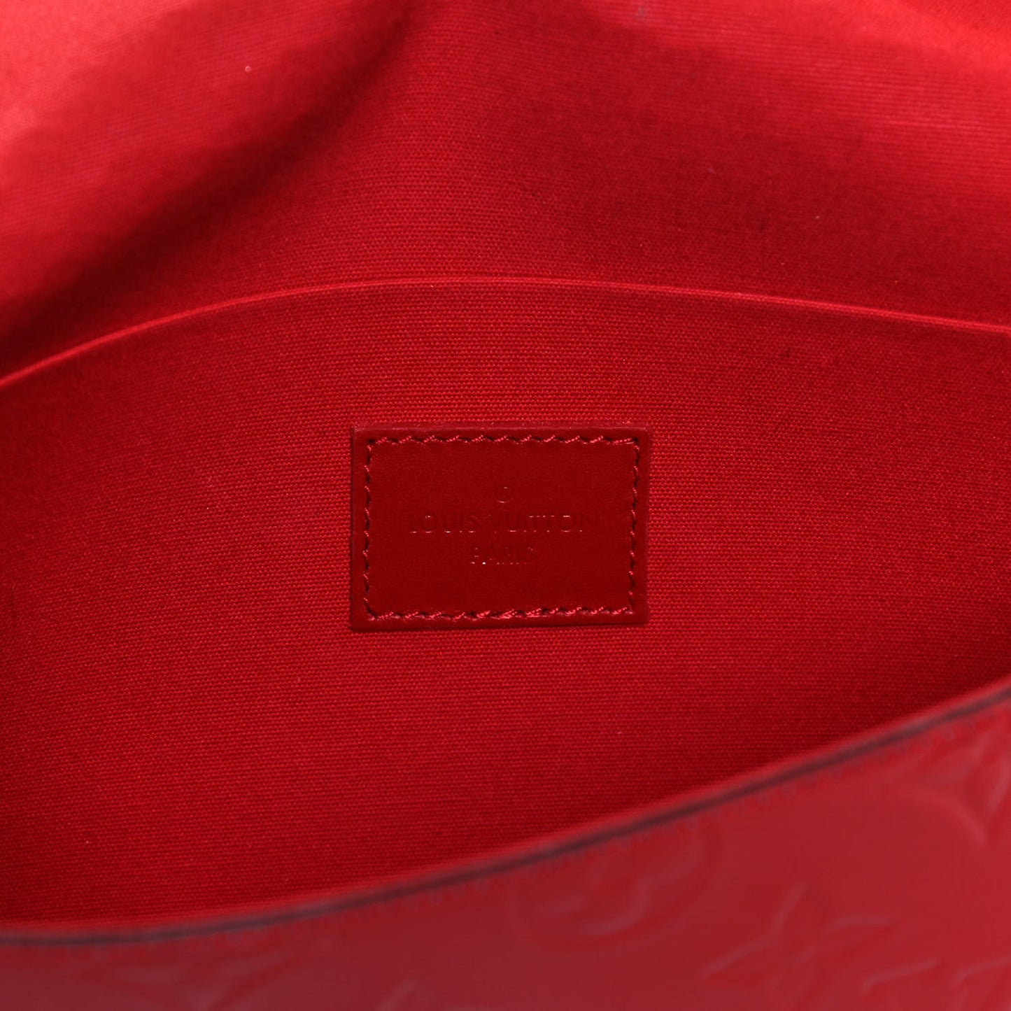 Vernis Felicie Pochette Chain Wallet Cherry