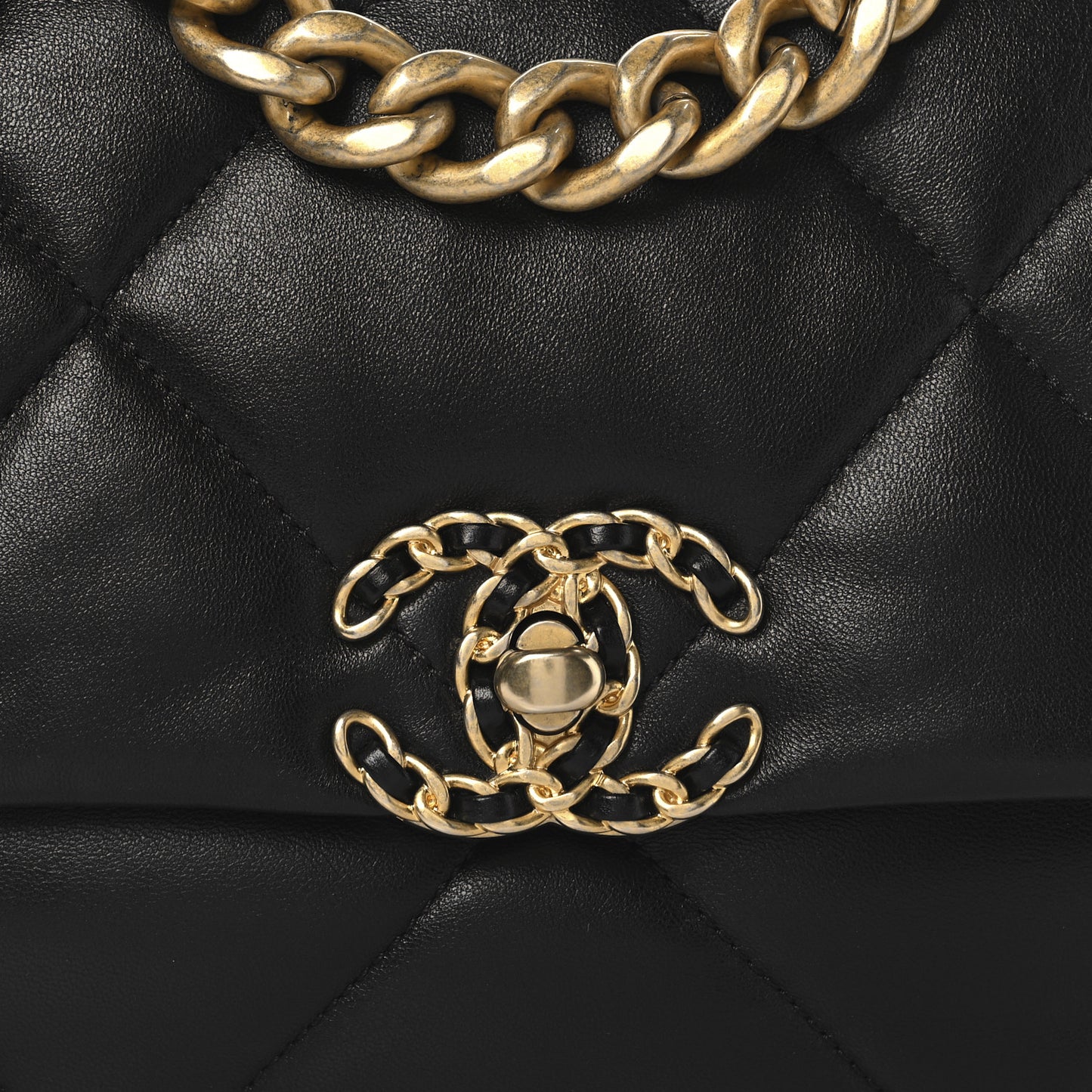 Lambskin Quilted Medium Chanel 19 Flap Black