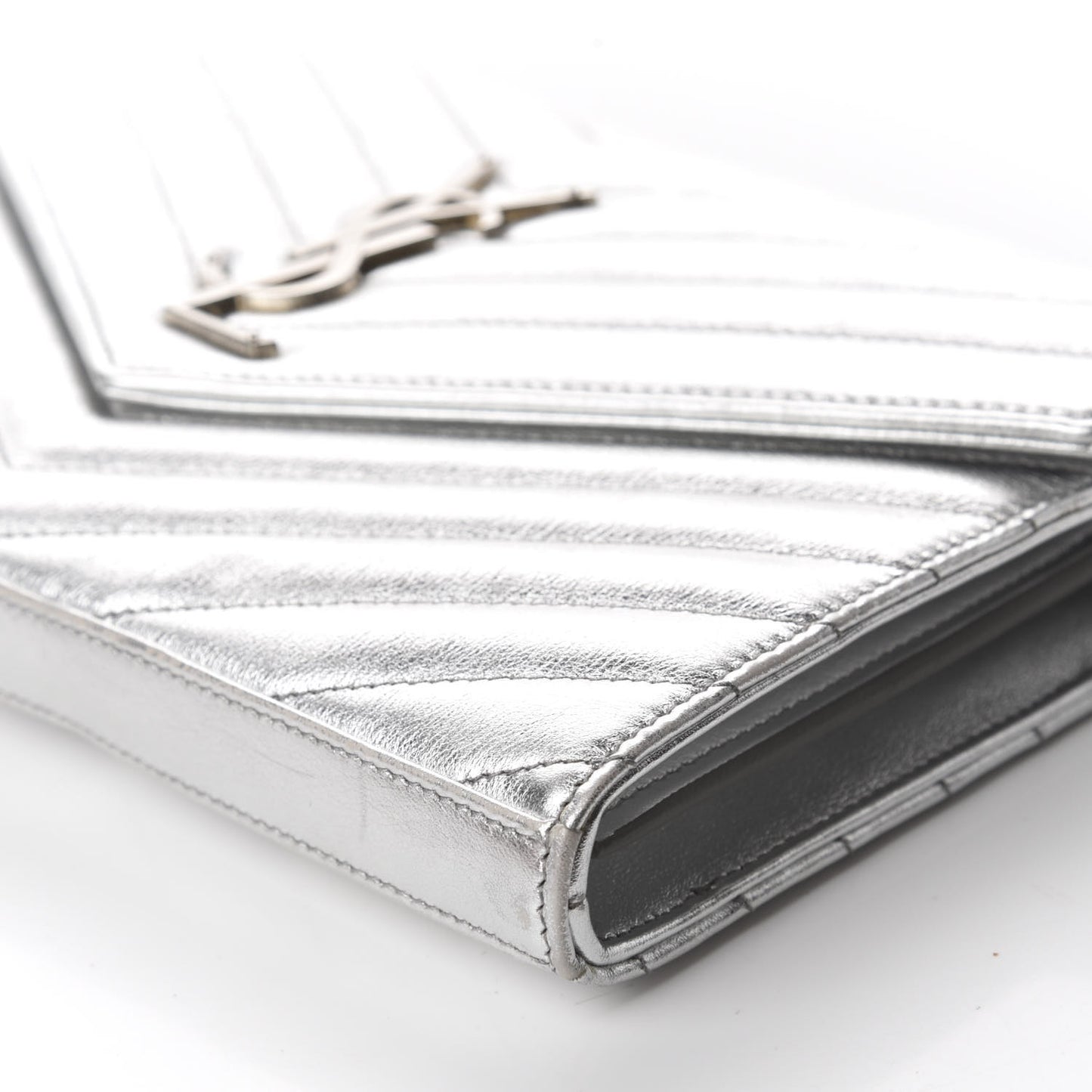 Metallic Lambskin Matelasse Chevron Monogram Chain Wallet Argento