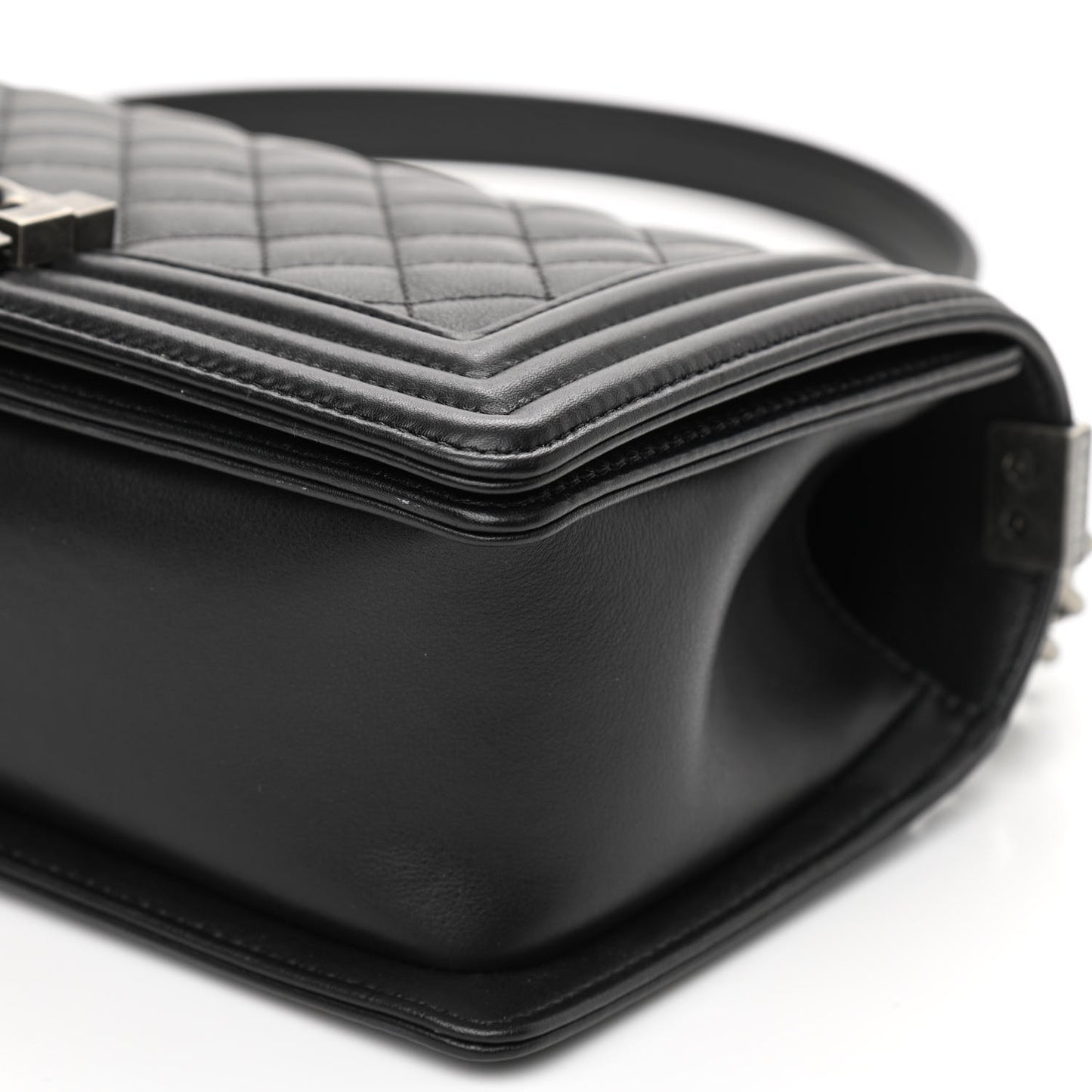 Calfskin Quilted Medium Boy Flap Black