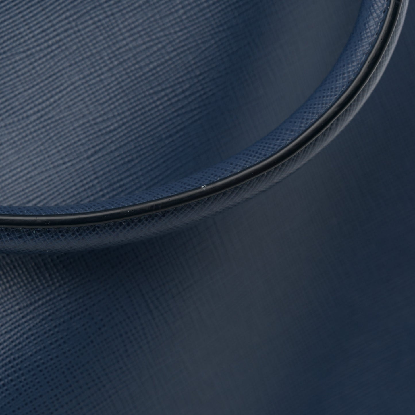Saffiano Medium Galleria Double Zip Tote Bluette