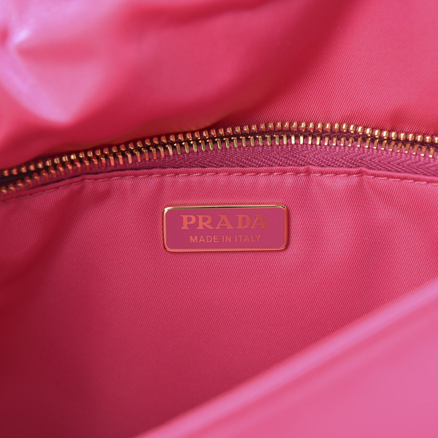 Nylon Tessuto Chain Shoulder Bag Fuxia