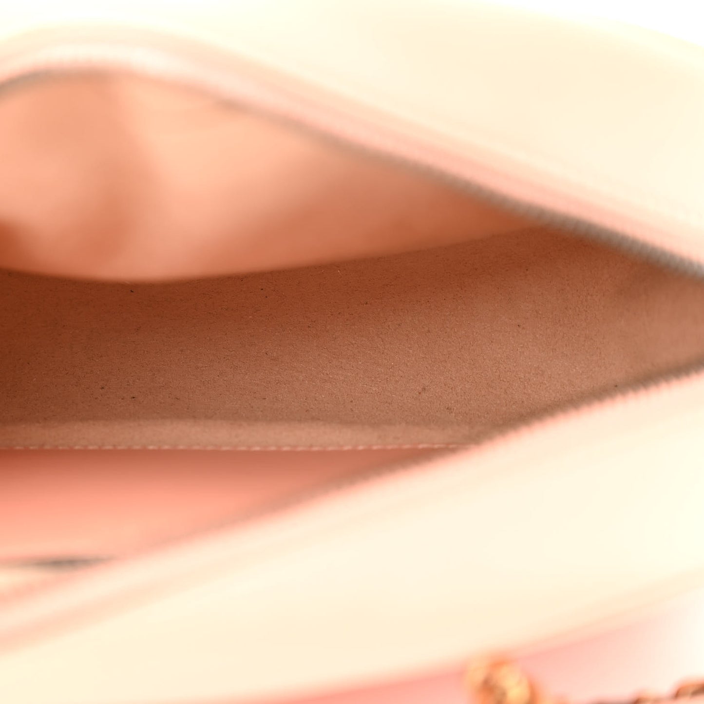 Calfskin Vertical Ring Matelasse Small GG Marmont Chain Shoulder Bag Peachy Chic