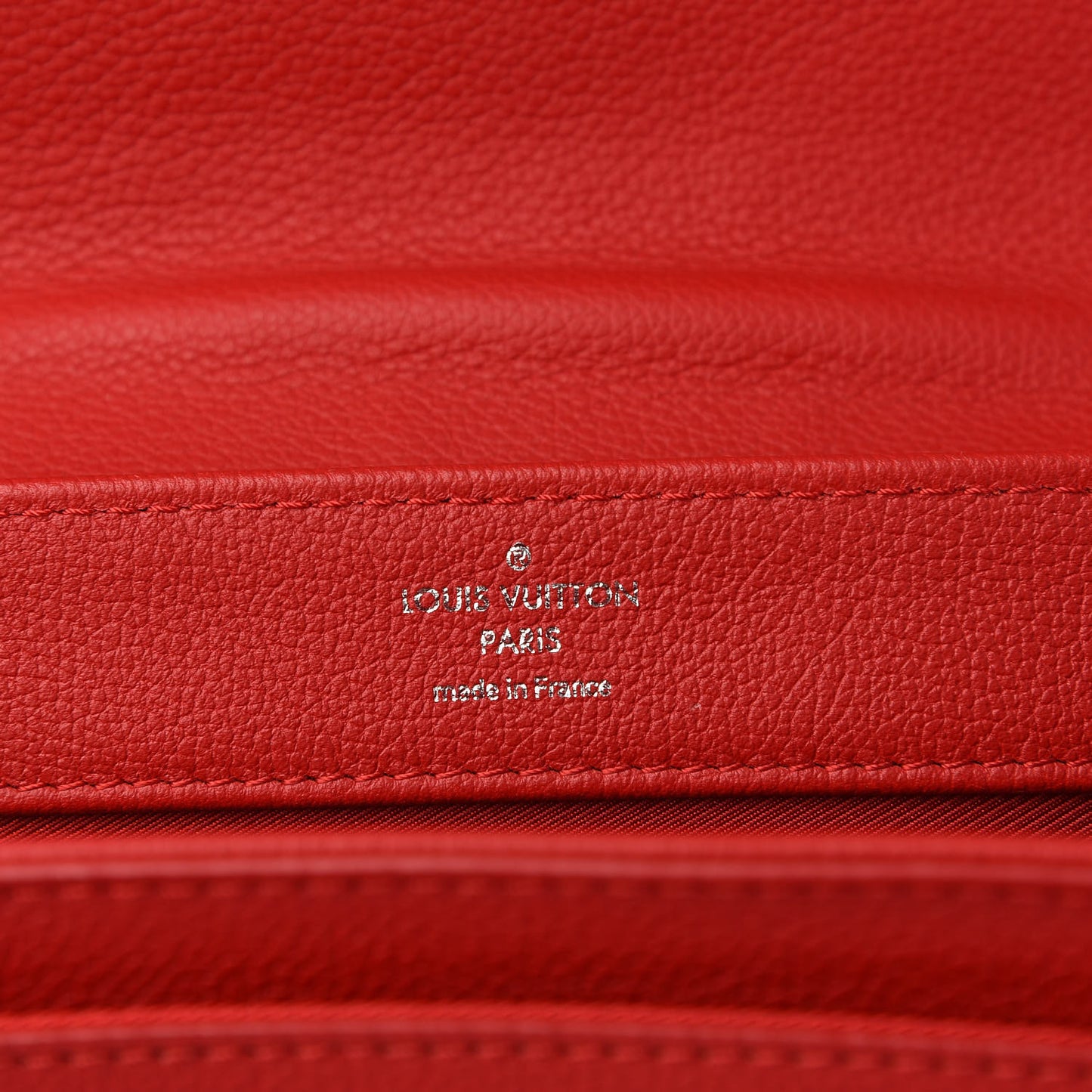 Calfskin Lockme II Chain Bag BB Rubis