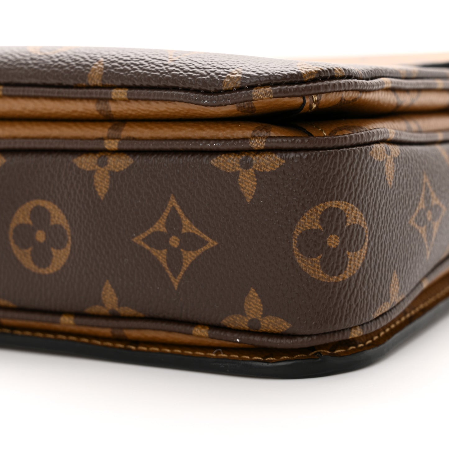 Reverse Monogram Pochette Metis