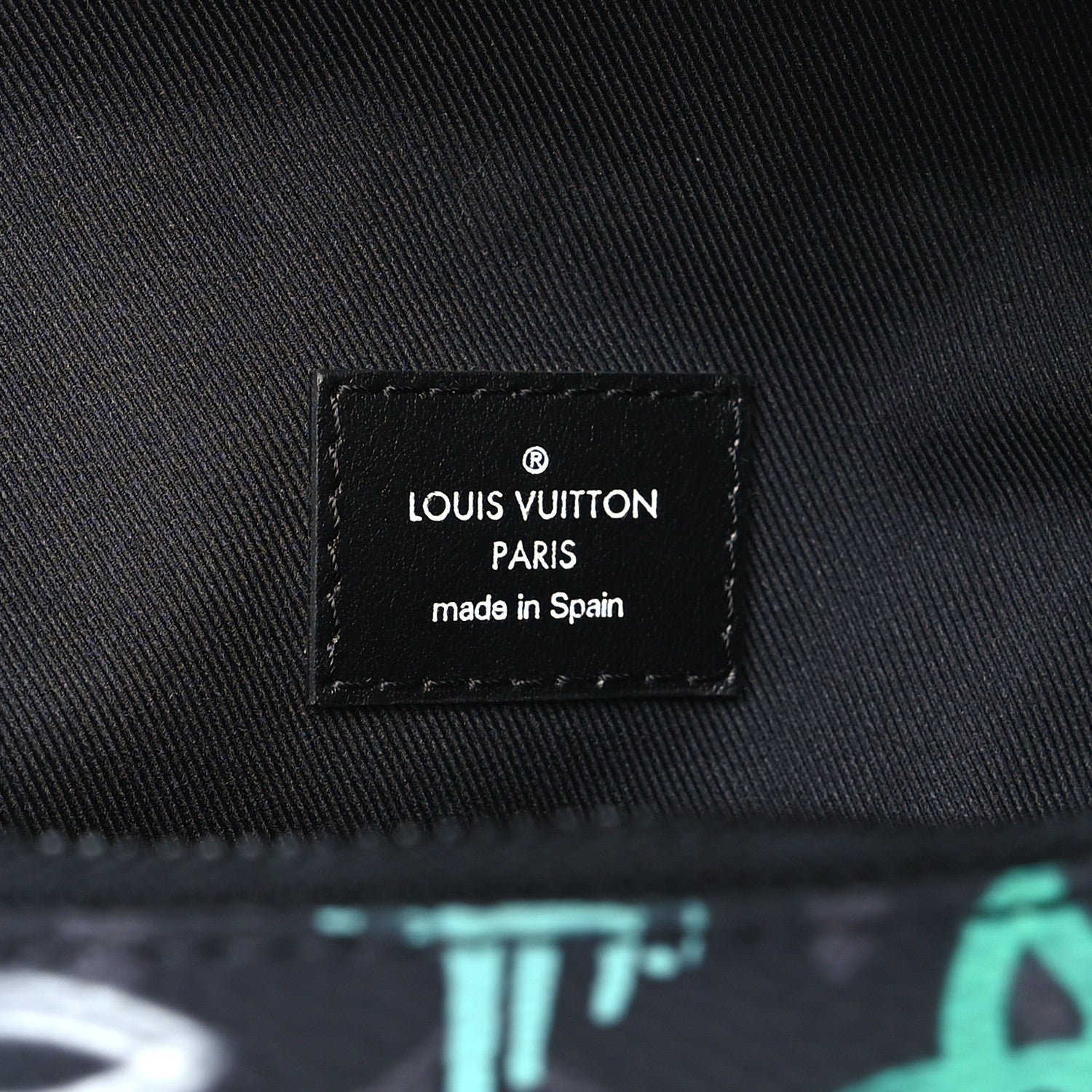 Louis Vuitton Monogram Eclipse LV Graffiti Discovery Bumbag Green Lights 6 of 9