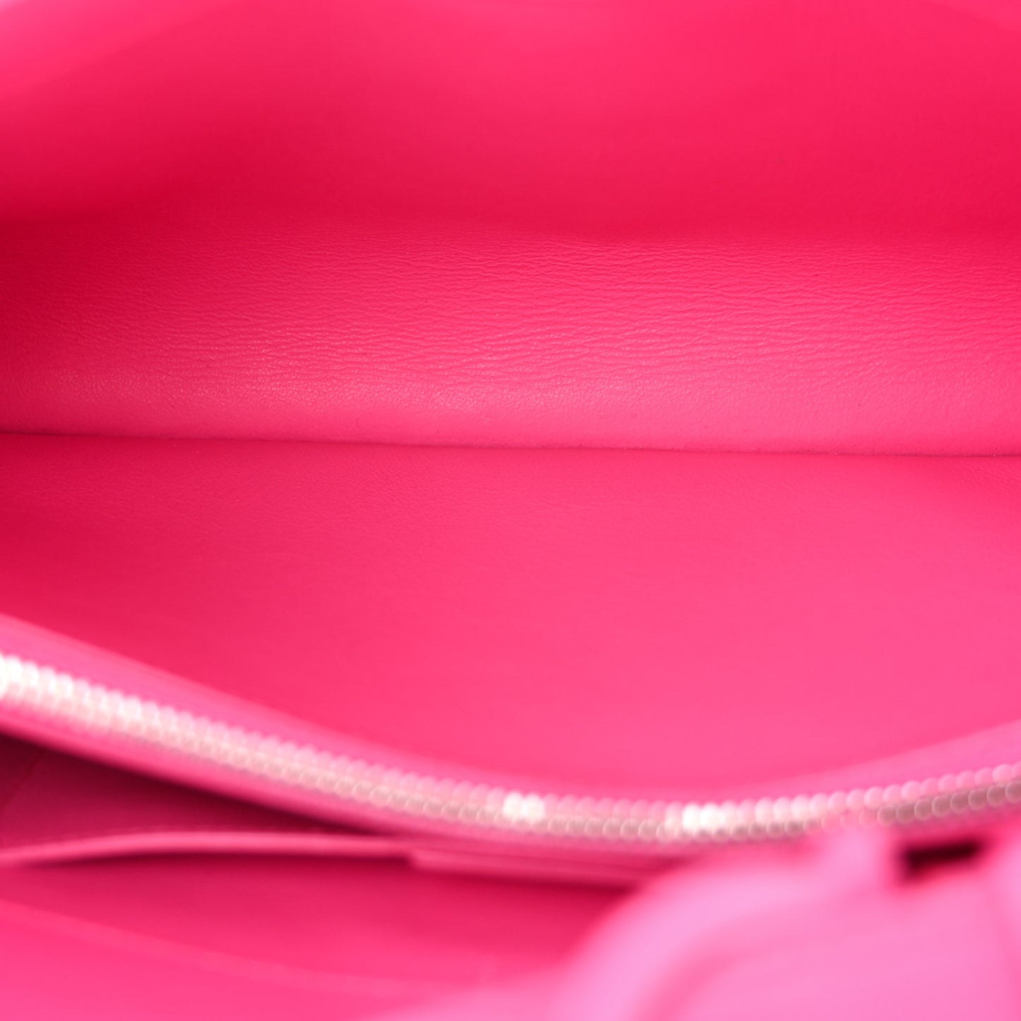 Calfskin Intreccio Trifolio Shoulder Bag Hot Pink