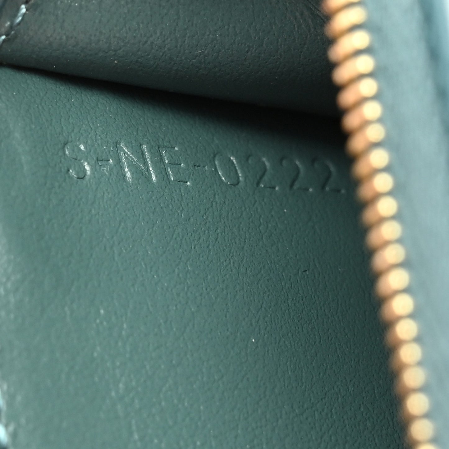 Shiny Calfskin Zipped Card Holder Green