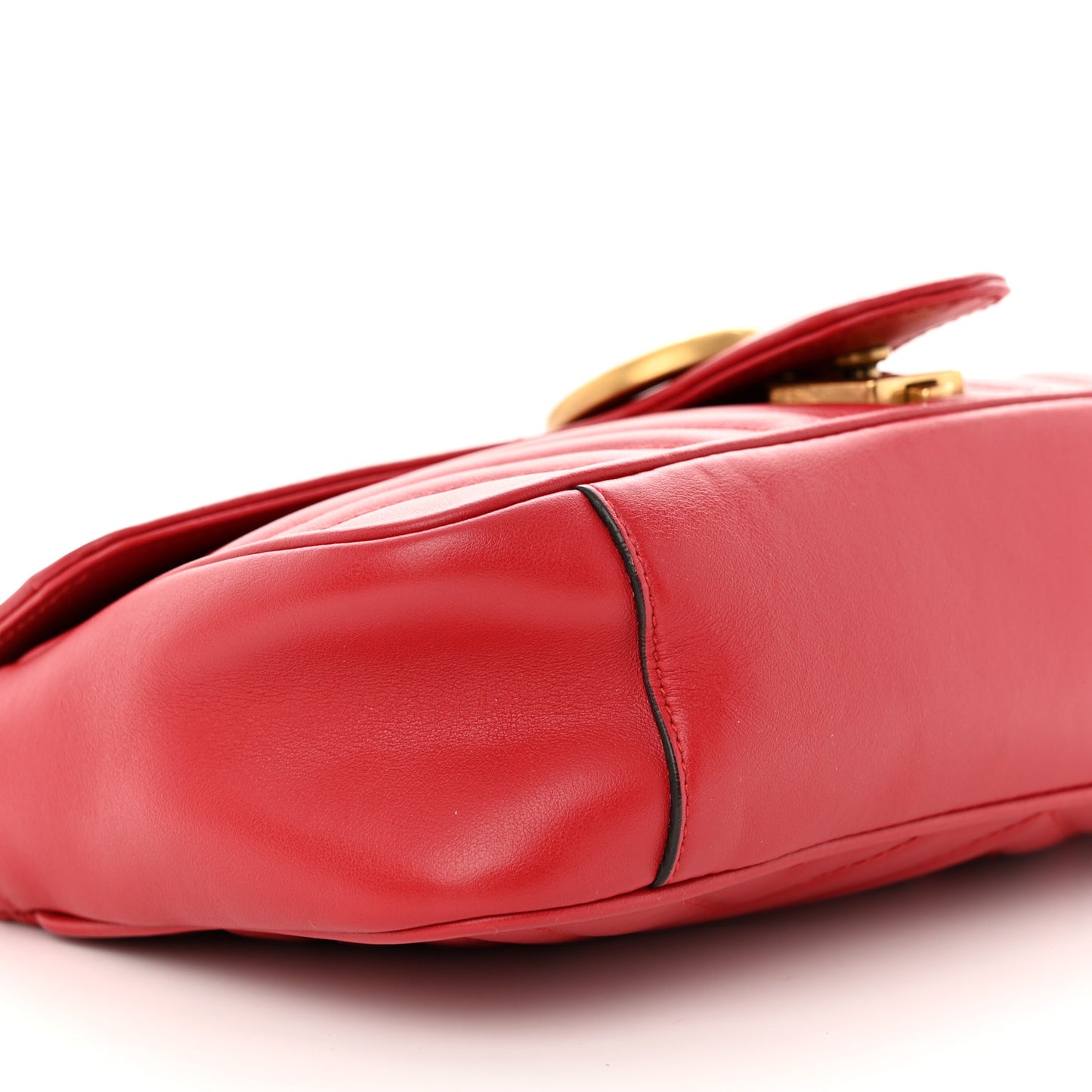 Calfskin Matelasse Small GG Marmont Shoulder Bag Hibiscus Red