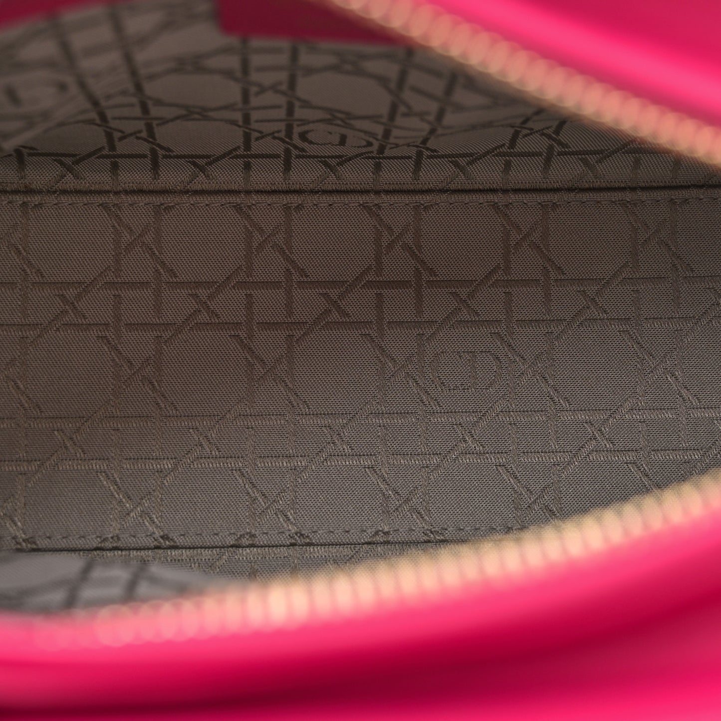 Lambskin Cannage Medium Lady Dior Fuchsia