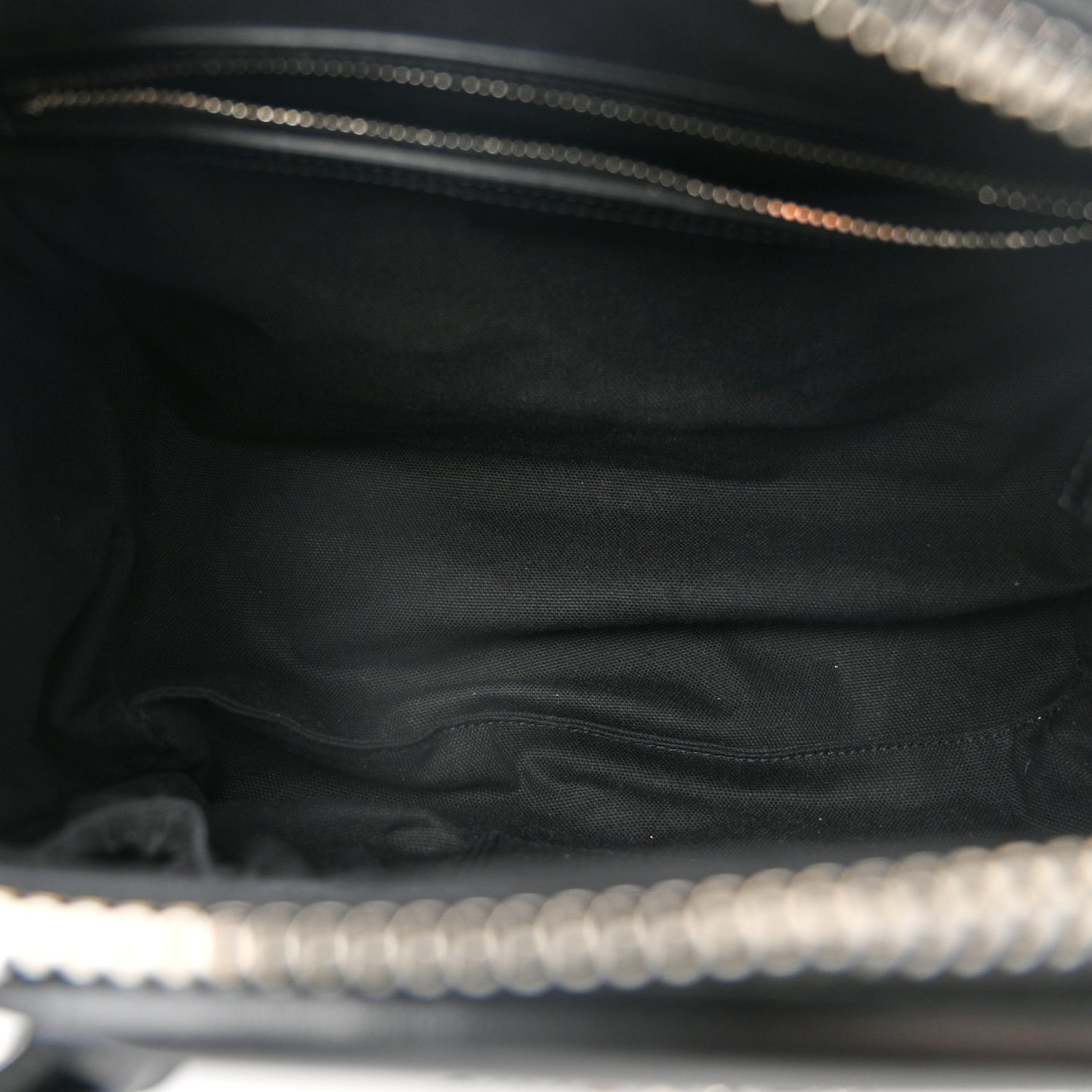 Shiny Lord Calfskin Small Antigona Black