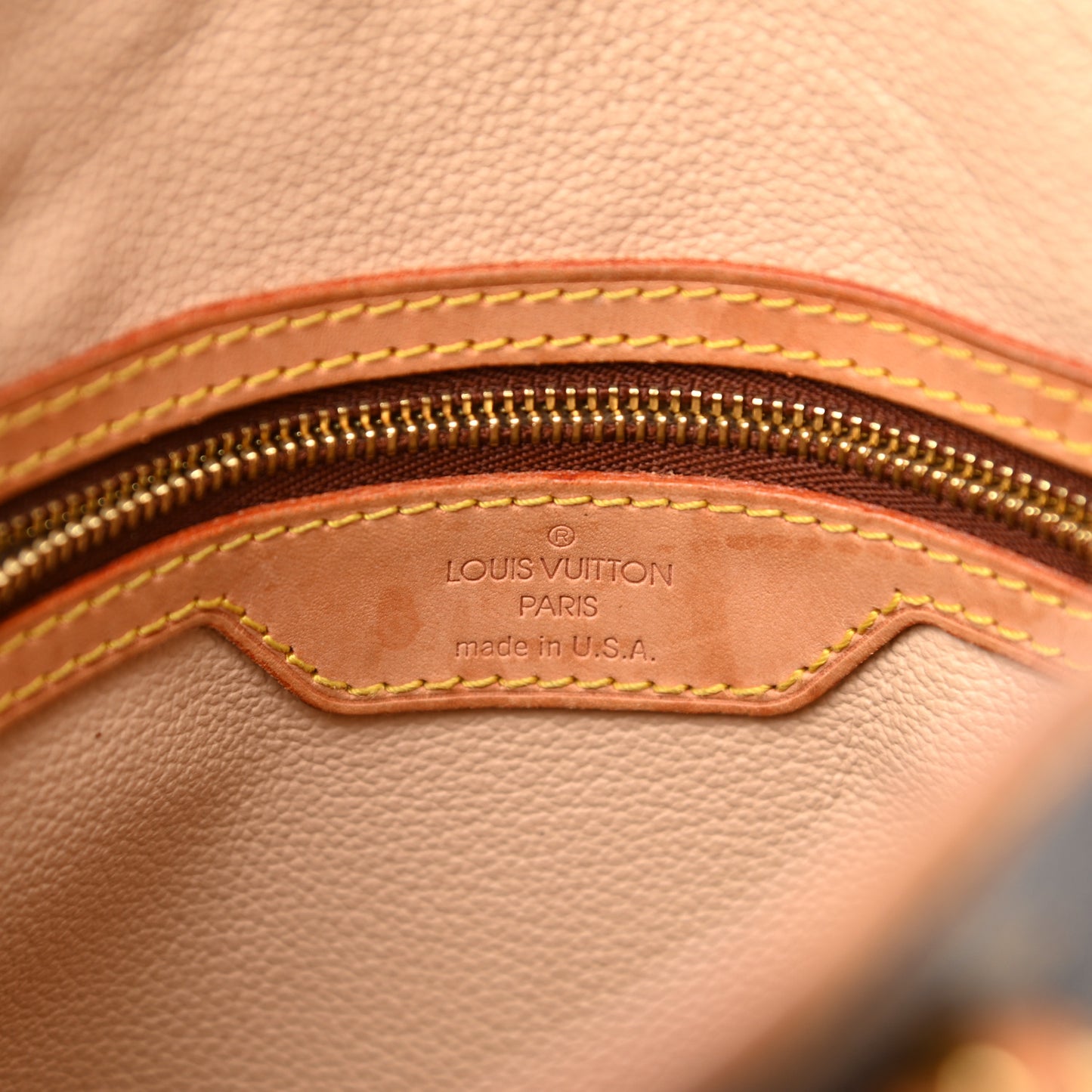 Monogram Petit Bucket 23