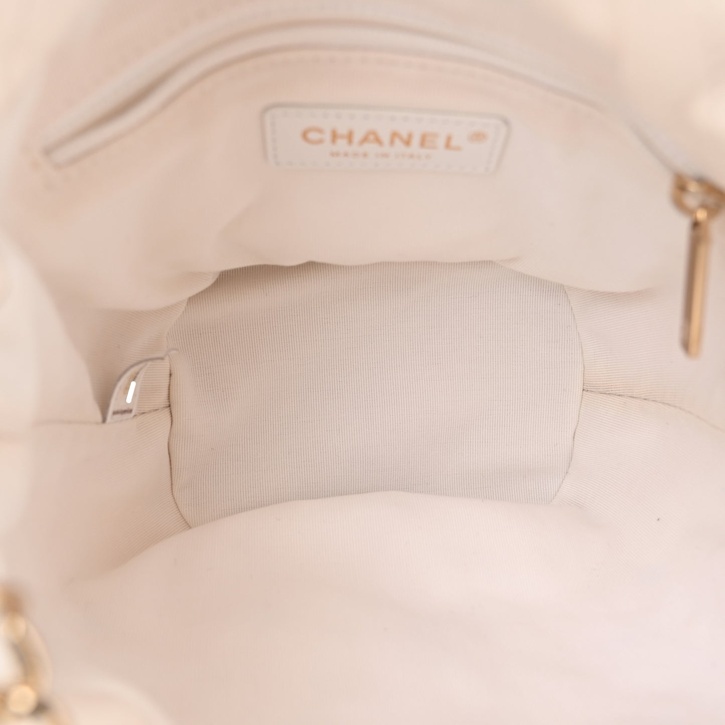 Lambskin Quilted Pearl About Pearls Drawstring Bag White