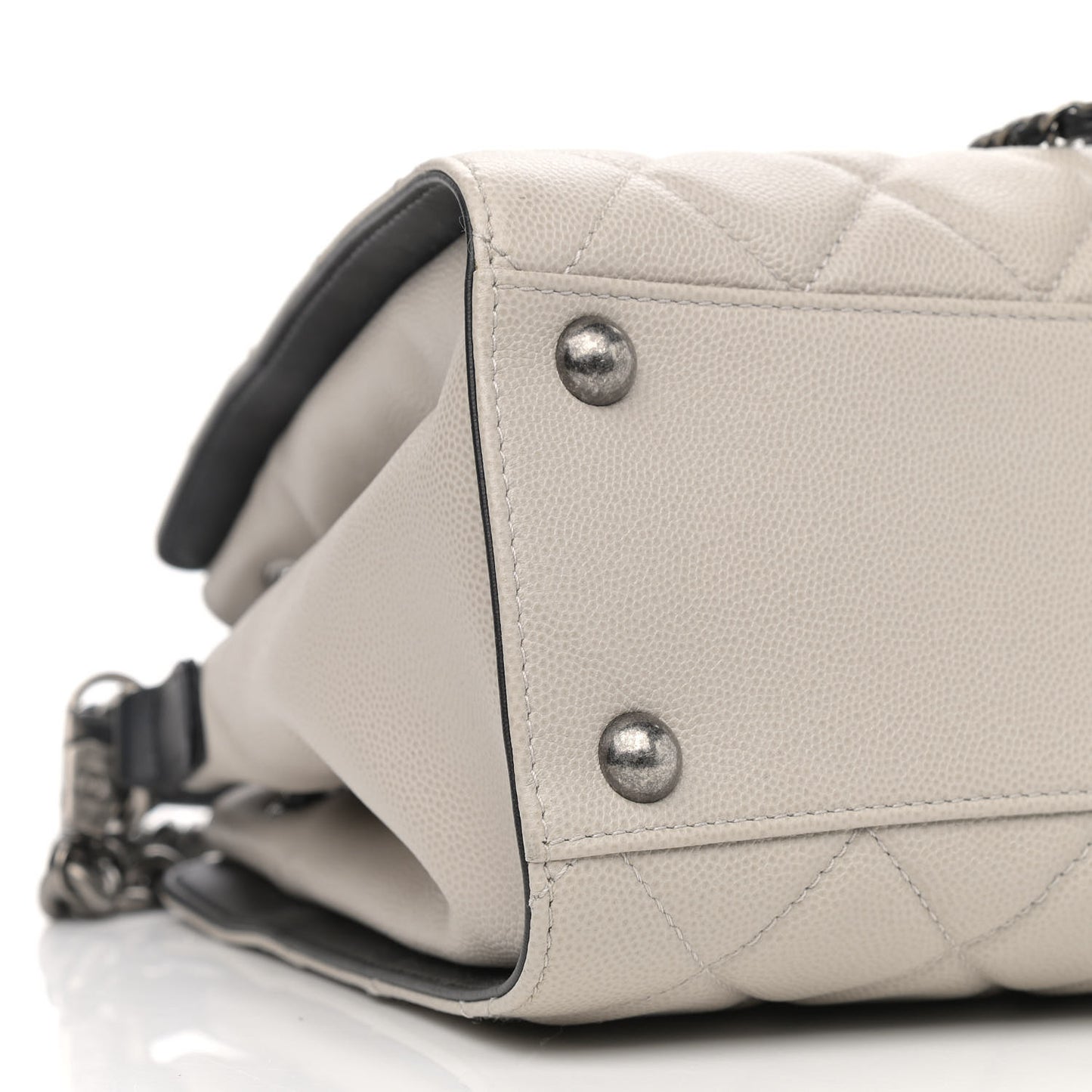 Caviar Quilted Small CC Bucket Bag Grey