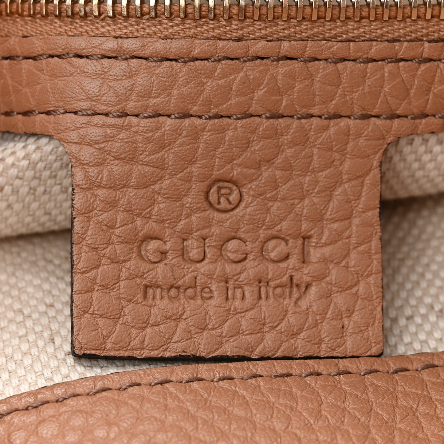 Pebbled Calfskin Large Soho Hobo Camelia