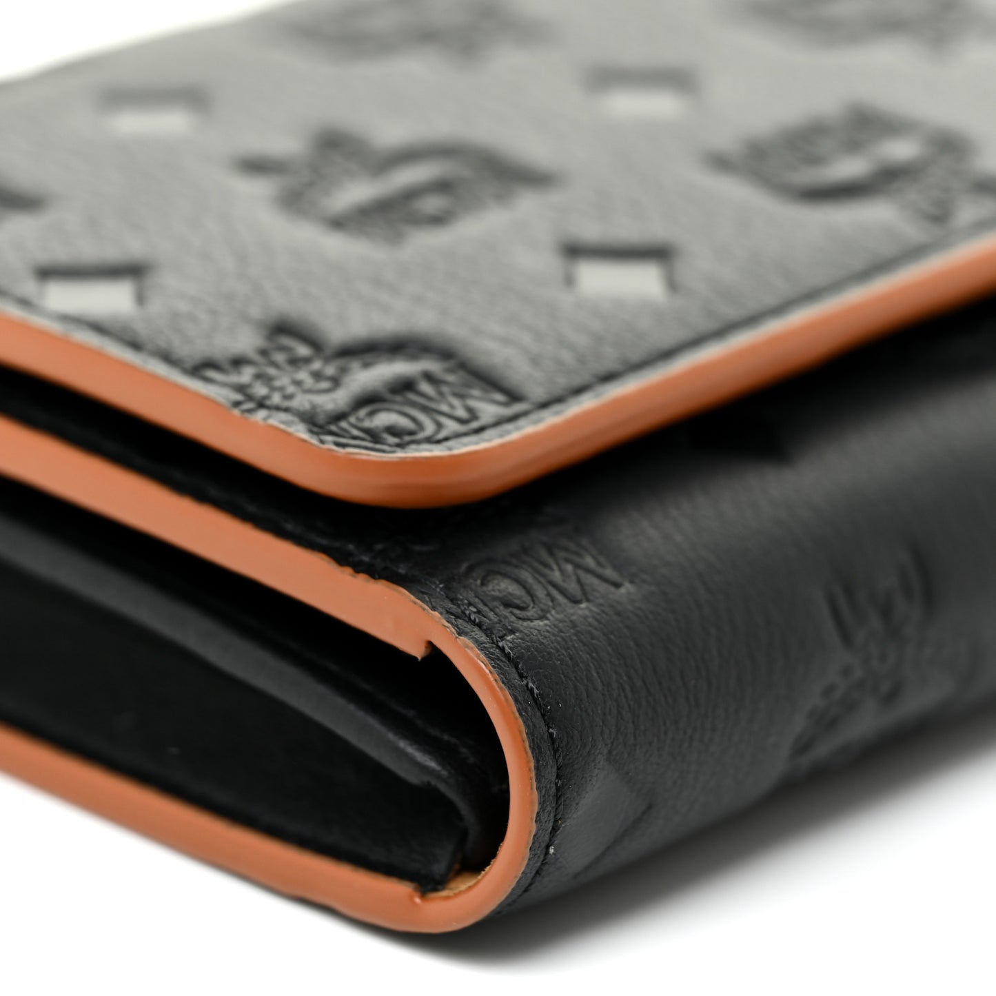 Calfskin Ottomar Wallet On Chain Black