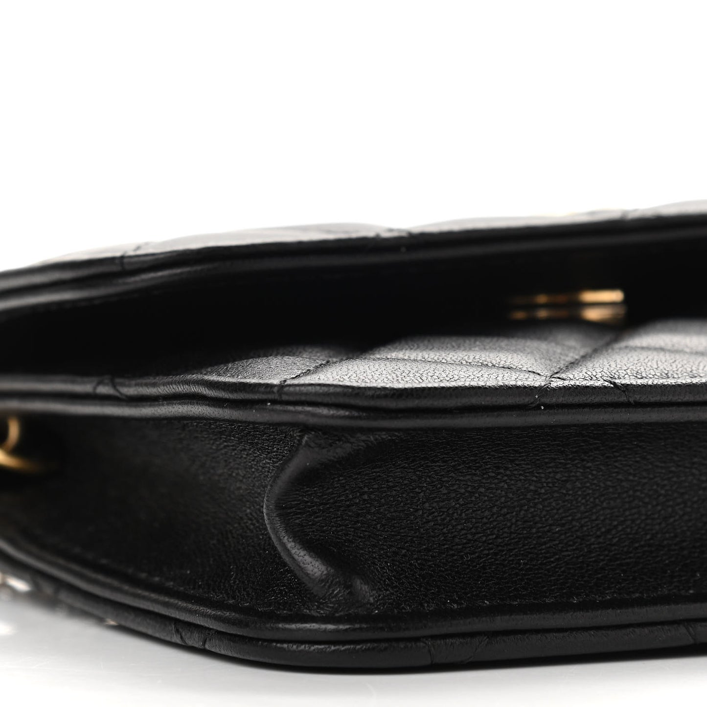 Lambskin Quilted Pearl Crush Clutch With Chain Black