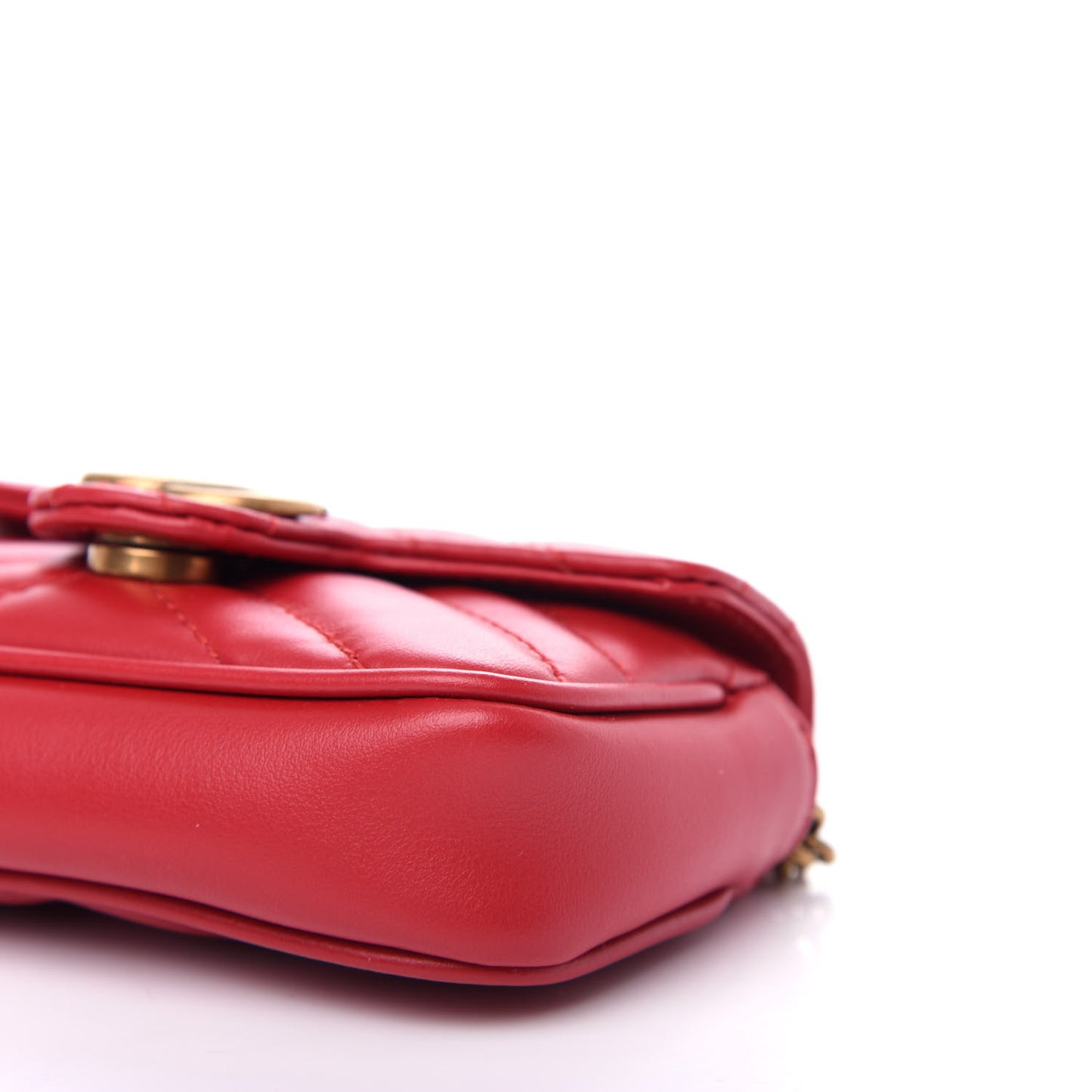 Calfskin Matelasse GG Marmont 2.0 Coin Purse On A Chain Hibiscus Red