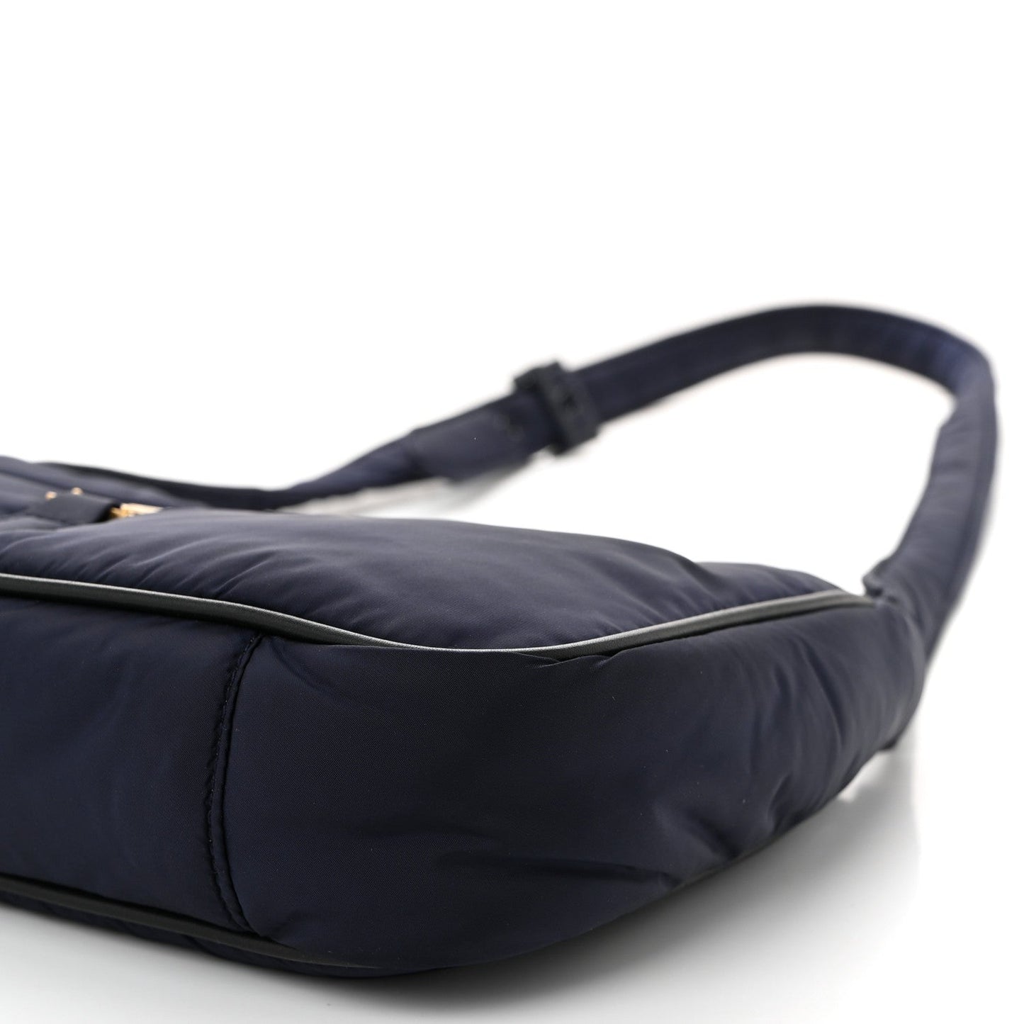 Econyl Nylon Le 5 A 7 Hobo Navy