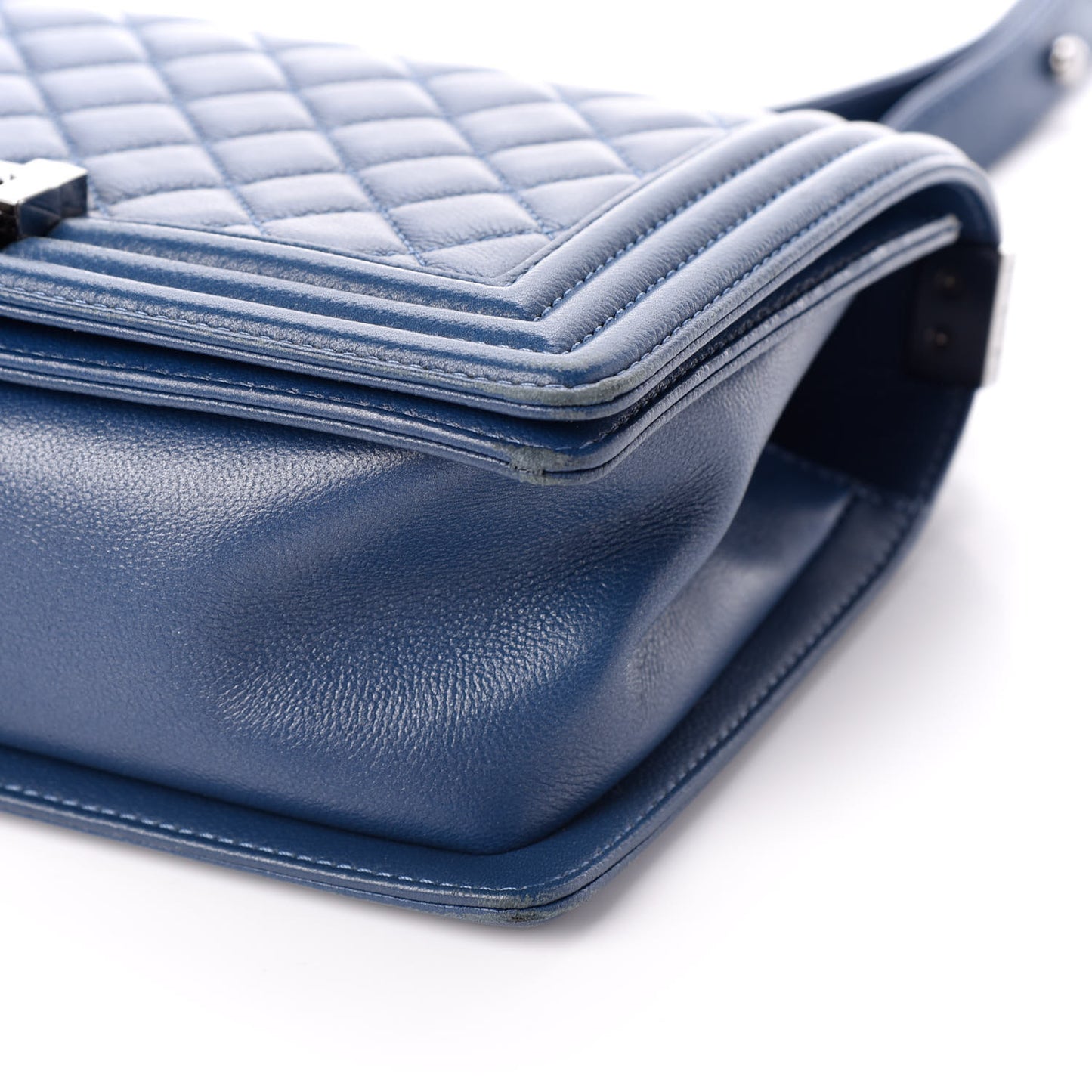 Caviar Quilted Medium Boy Flap Dark Blue
