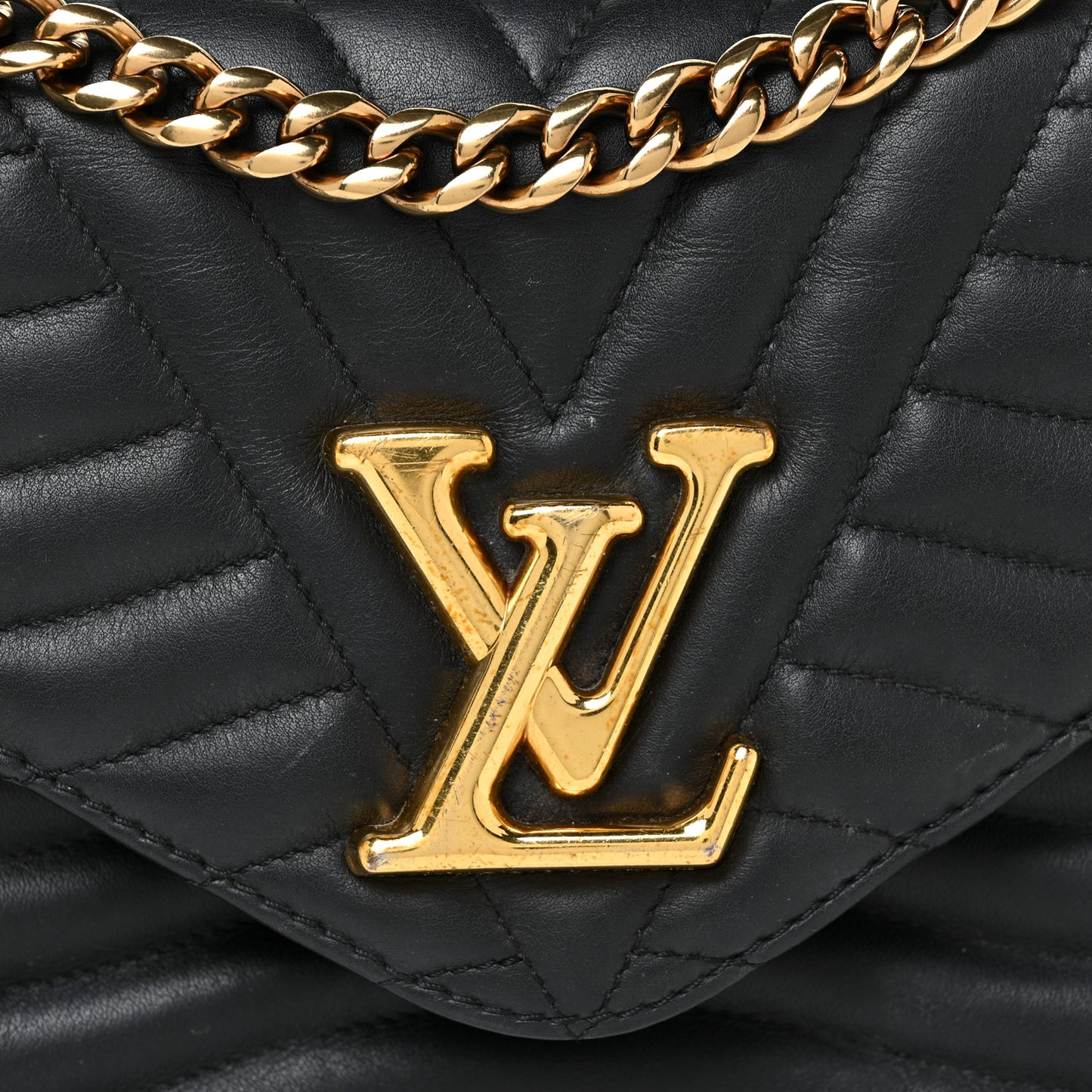 Calfskin New Wave Chain MM Black