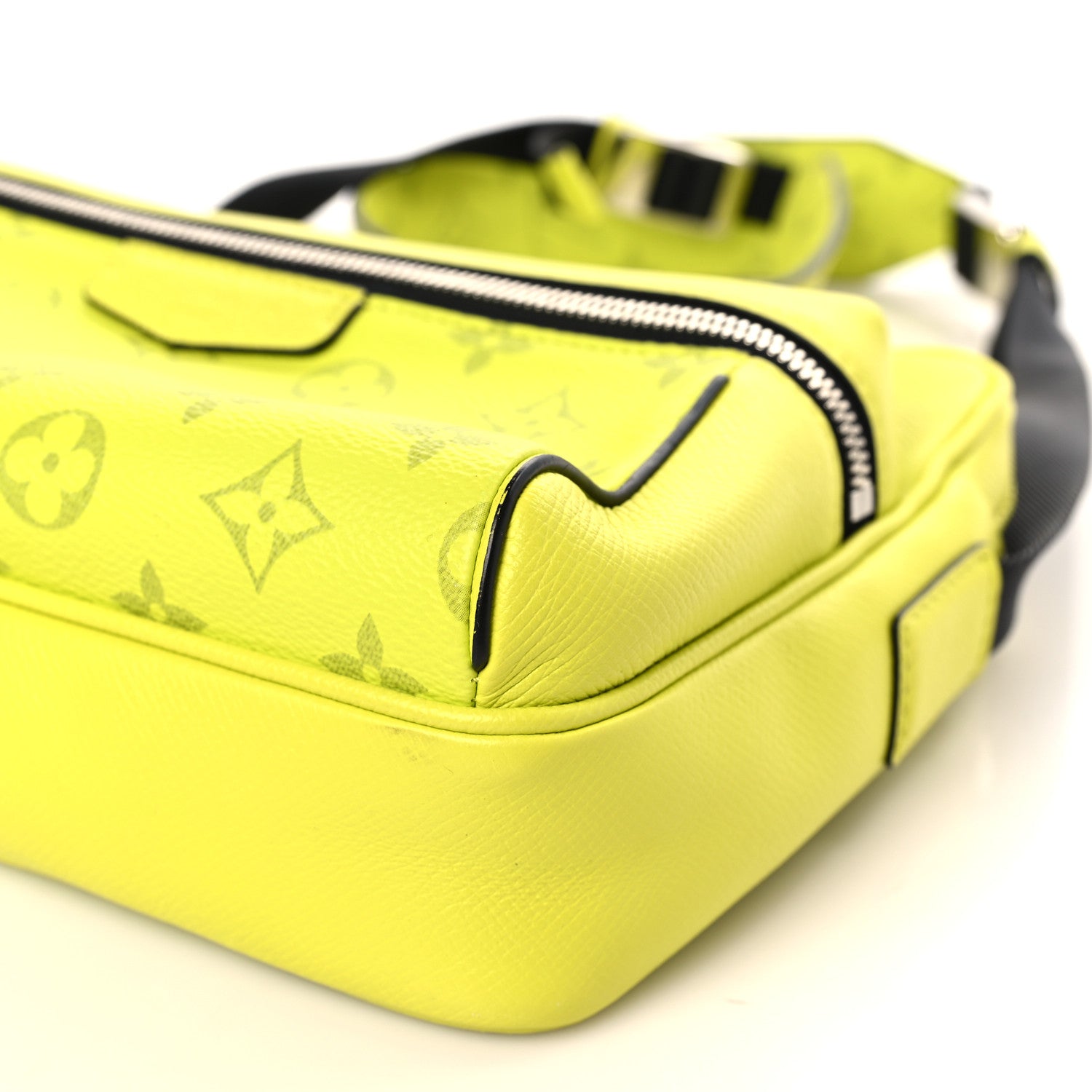 Louis Vuitton Taigarama Outdoor Messenger Yellow 8 of 8