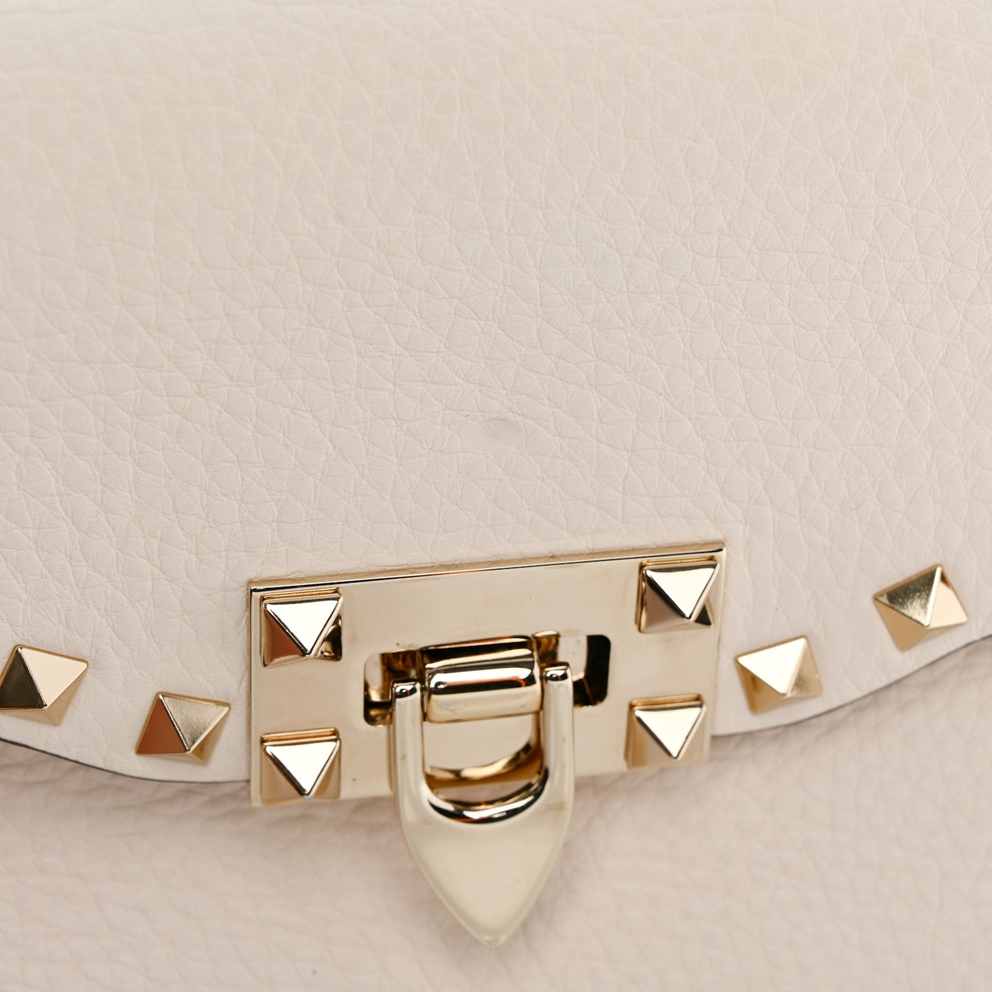 Vitello Medium Rockstud Flip Lock Crossbody Bag Light Ivory