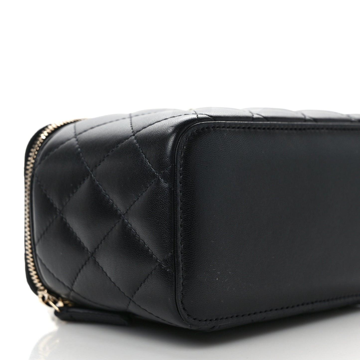 Lambskin Quilted Small Top Handle Vanity Case With Chain Black