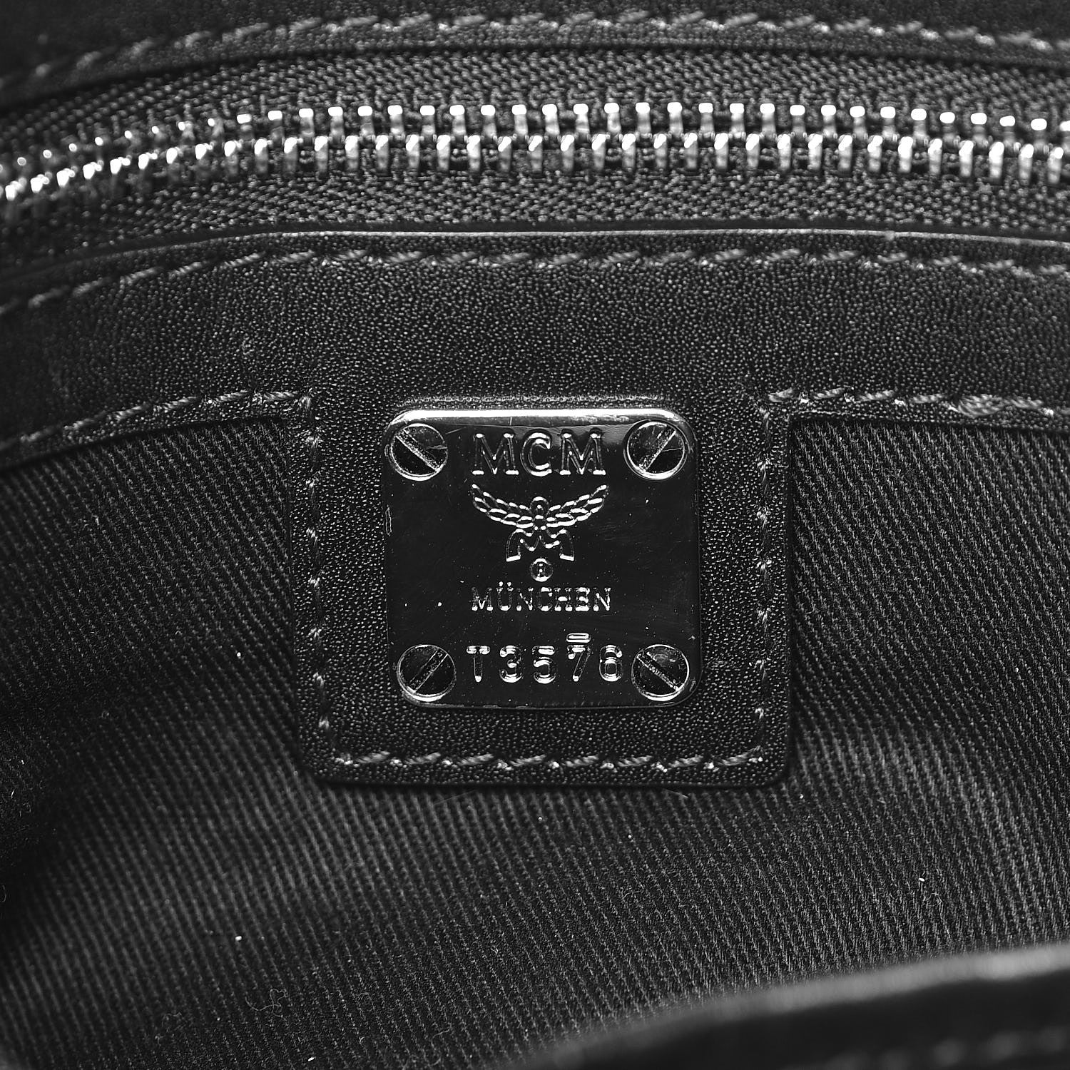 MCM Metallic Visetos Original Medium Pouch Silver 6 of 13