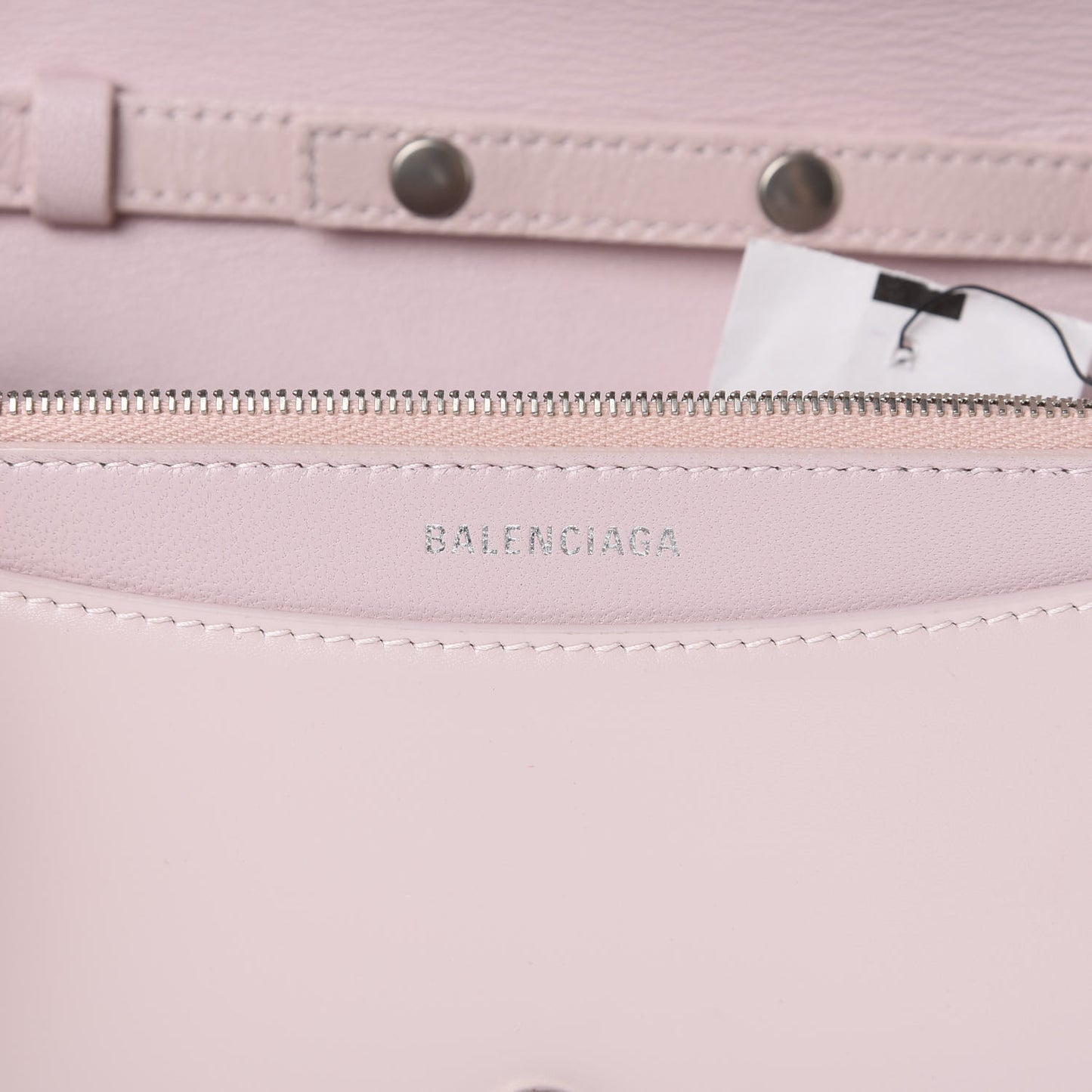 Smooth Calfskin B Wallet on Chain Light Rose