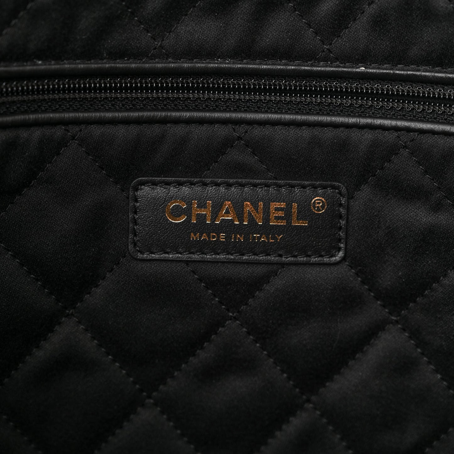 Shiny Calfskin Quilted Small Chanel 22 Black