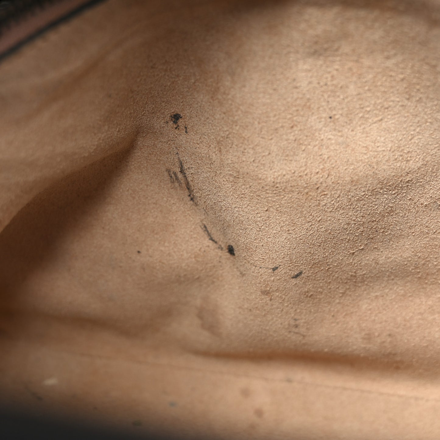 Calfskin Matelasse Small GG Marmont Tote Black