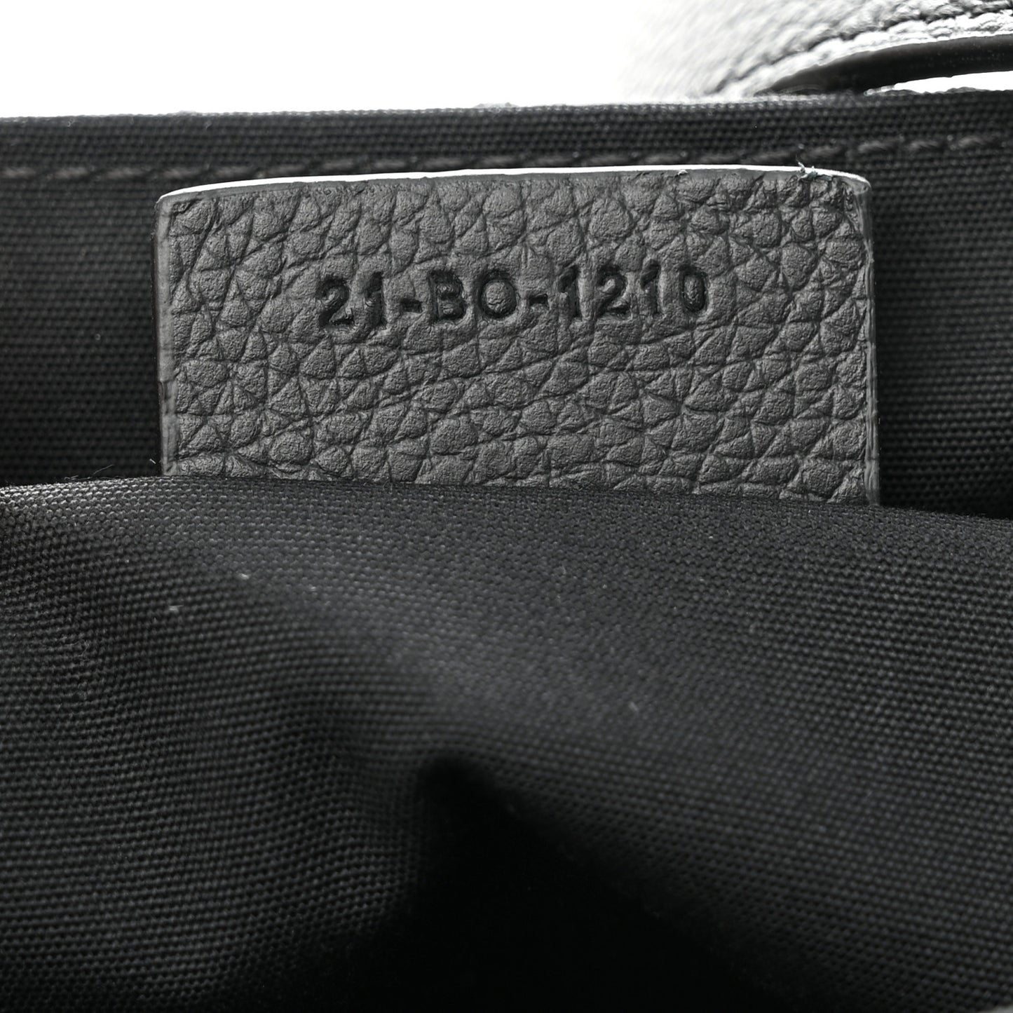 Grained Calfskin Oblique Saddle Messenger Black