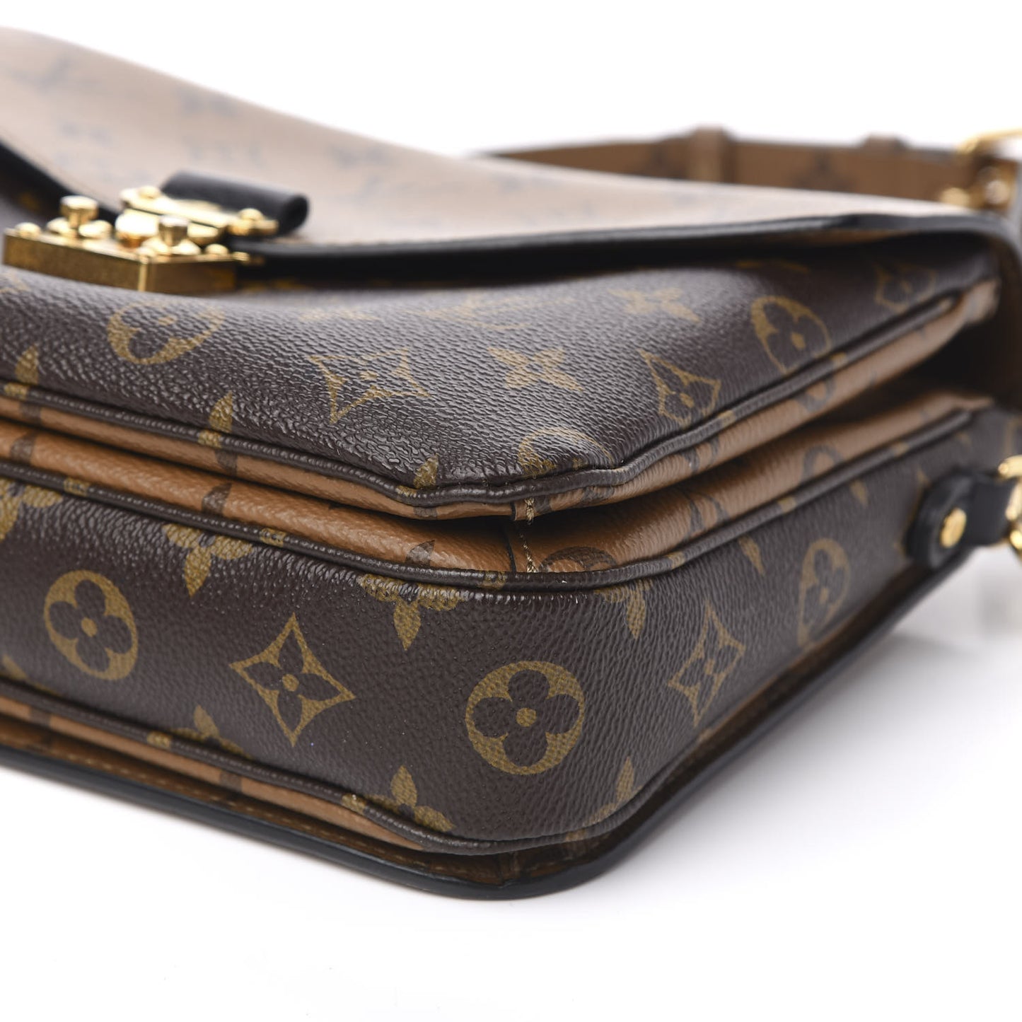 Reverse Monogram Pochette Metis