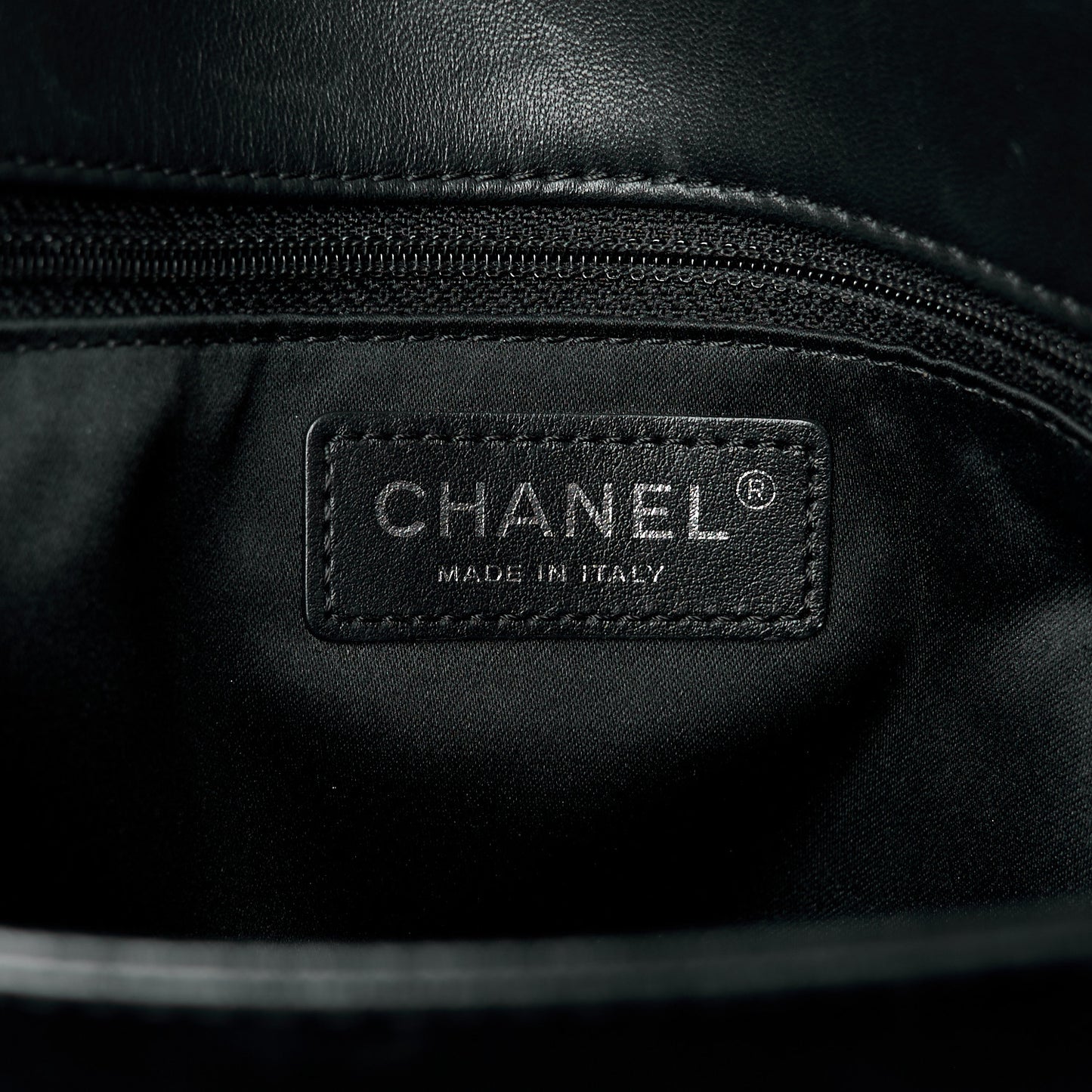 Lambskin Quilted Large Pagode Piping Flap Black