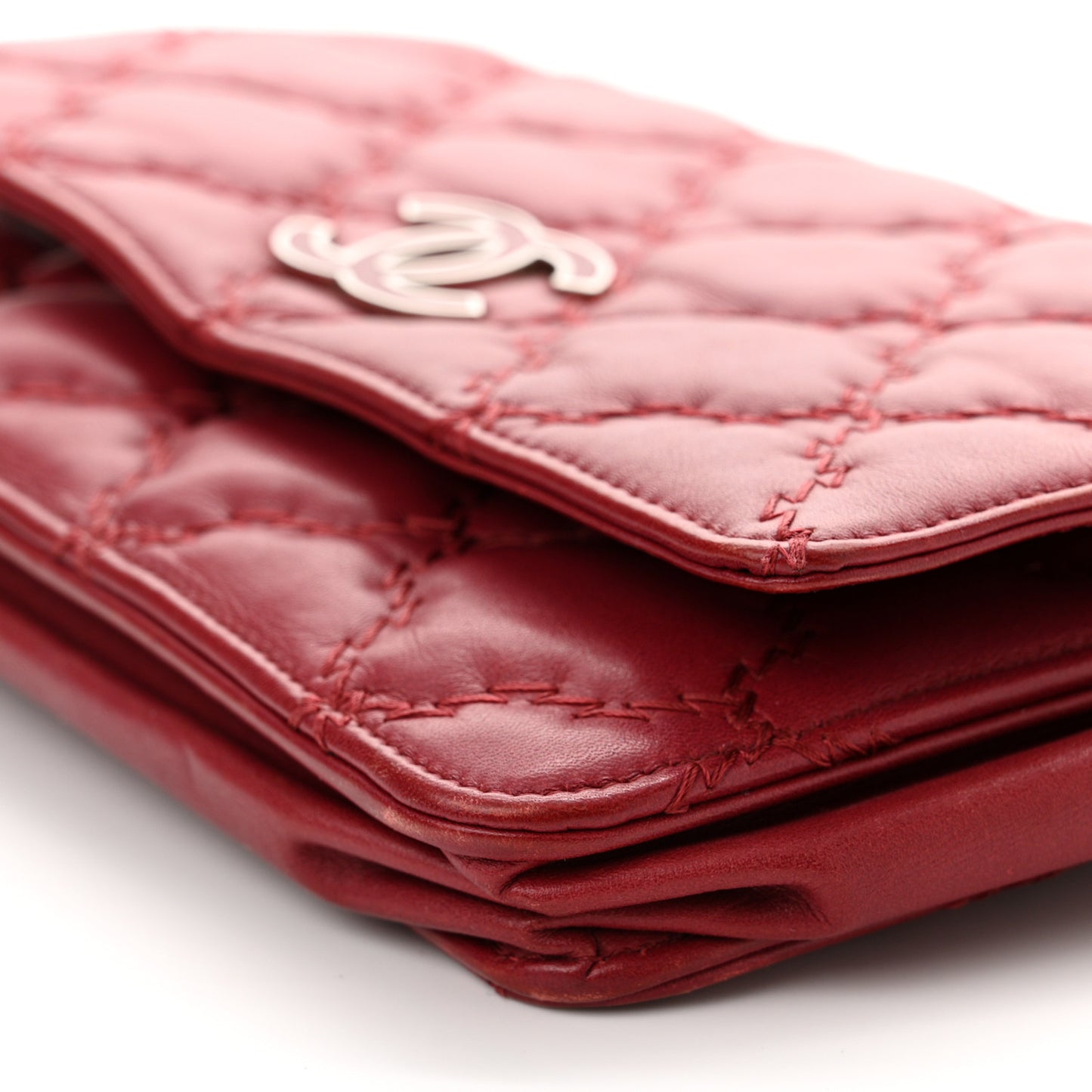Calfskin Double Stitch Hamptons Wallet On Chain WOC Red