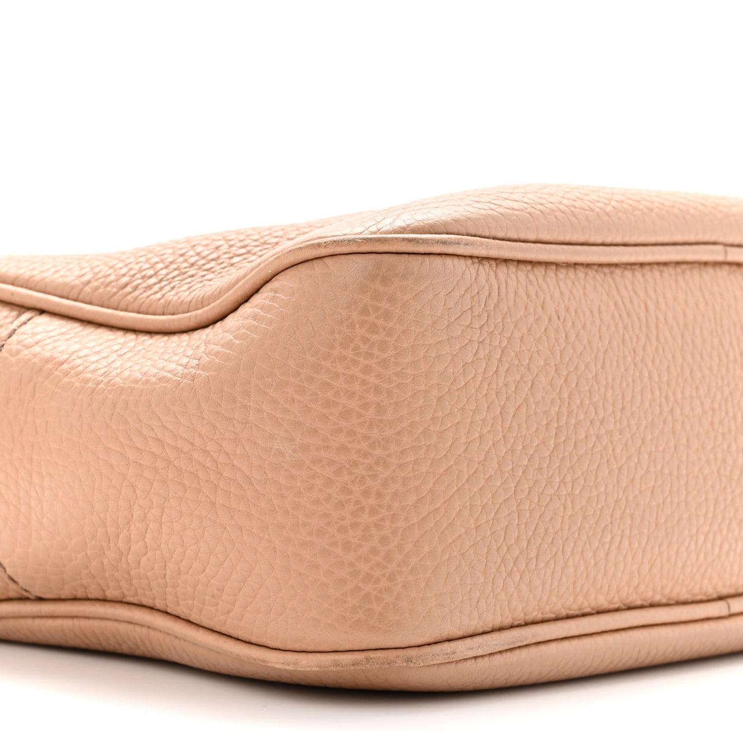 Pebbled Calfskin Small Soho Disco Bag Camelia