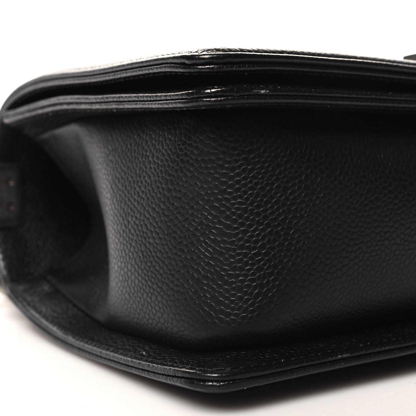 Caviar Chevron Quilted Medium Boy Flap Black