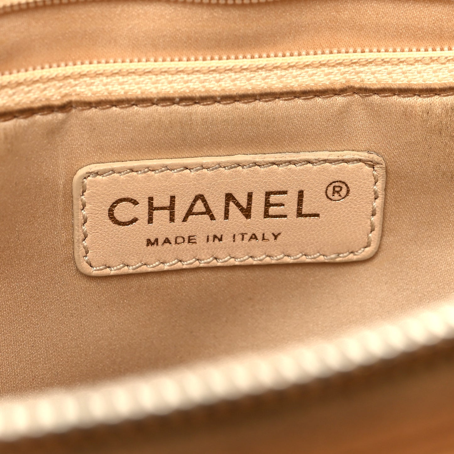 Caviar Quilted Grand Shopping Tote GST Beige Clair