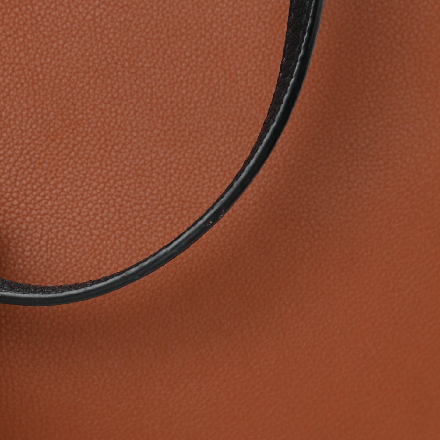 Calfskin Lockme Go Tote Caramel Creme Black