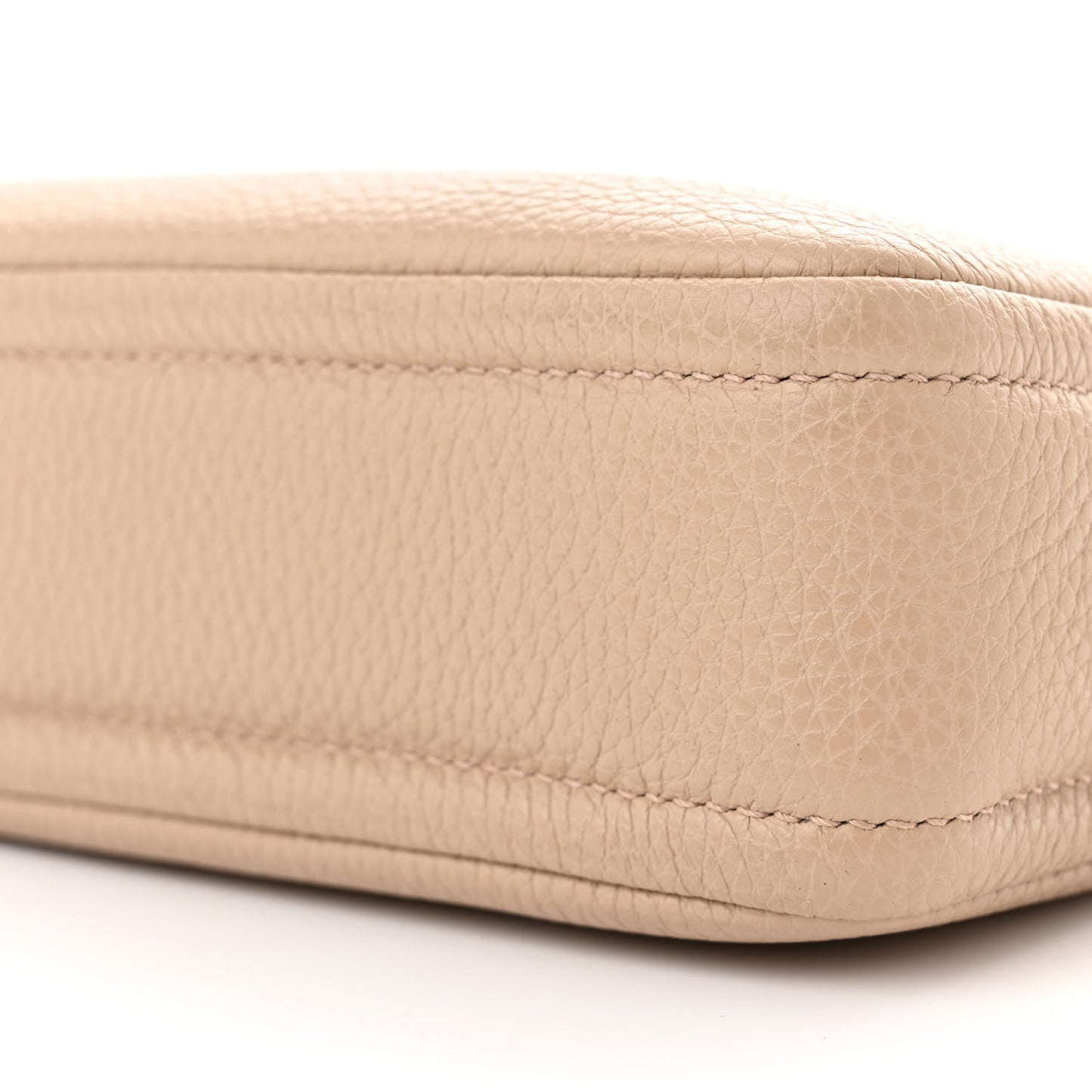 Vitello Daino Soft Camera Crossbody Cammeo
